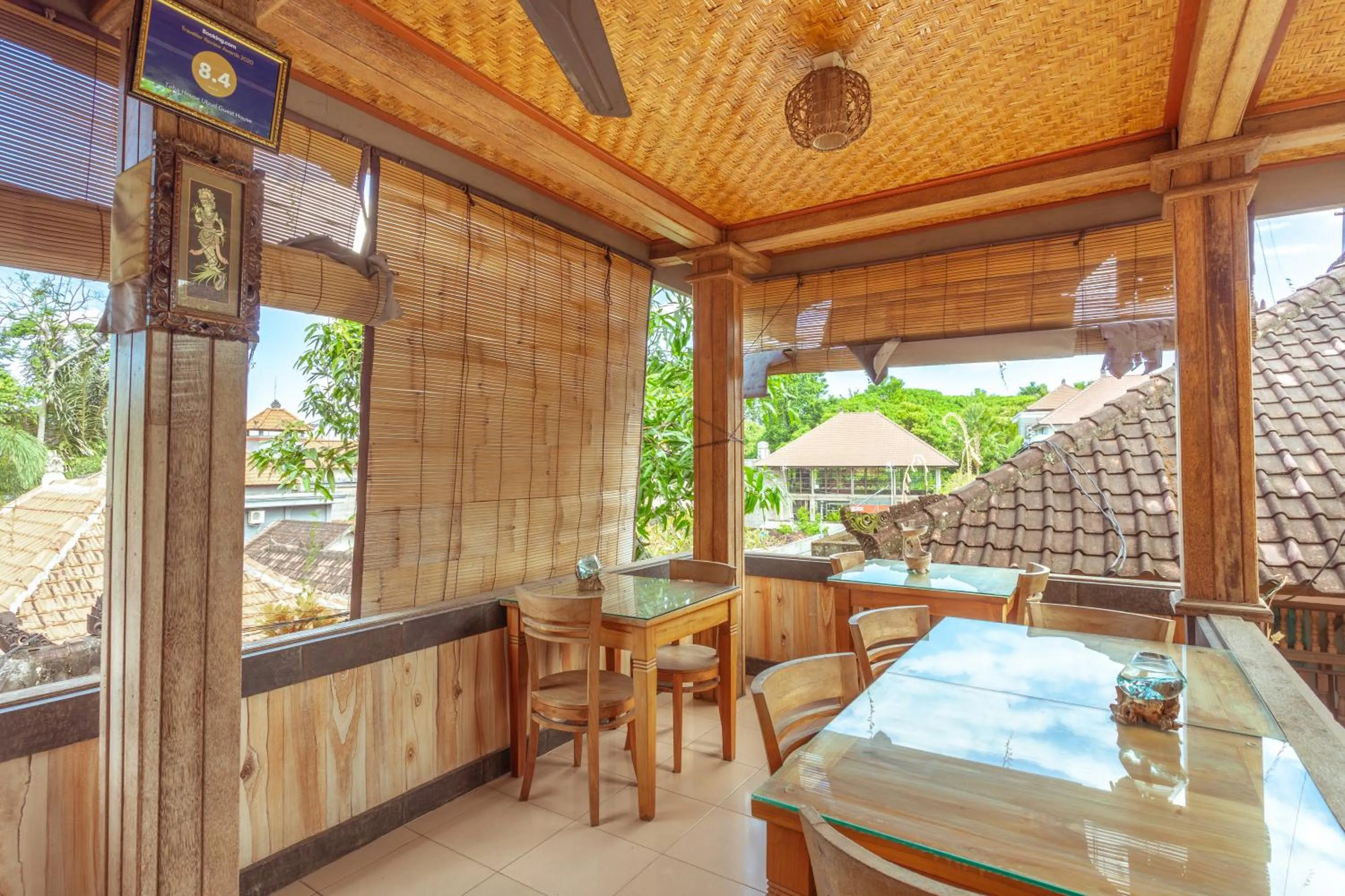 Dining area in Teba House Ubud by ecommerceloka - CHSE Certified