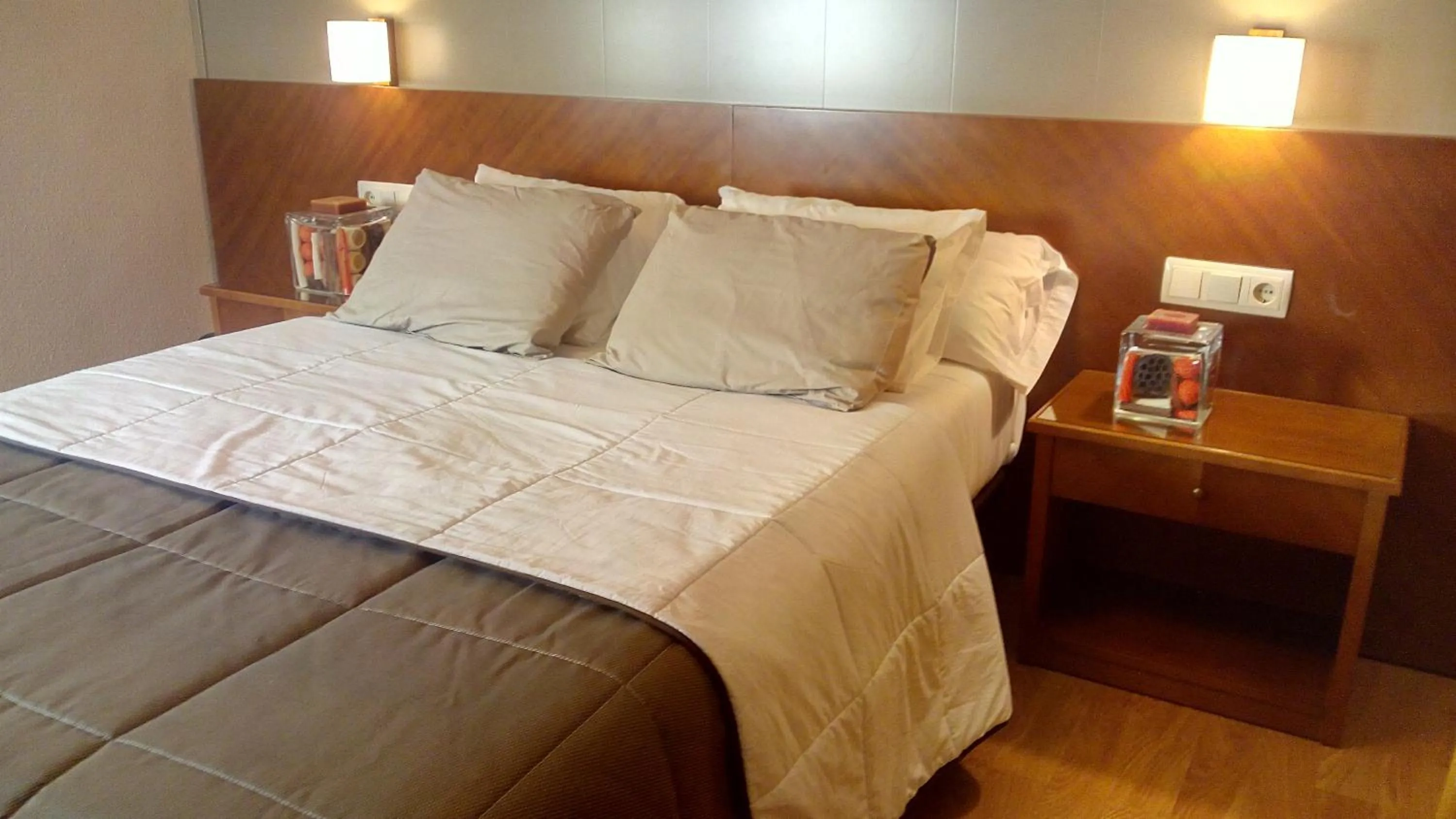 Bed in Hotel Avenida