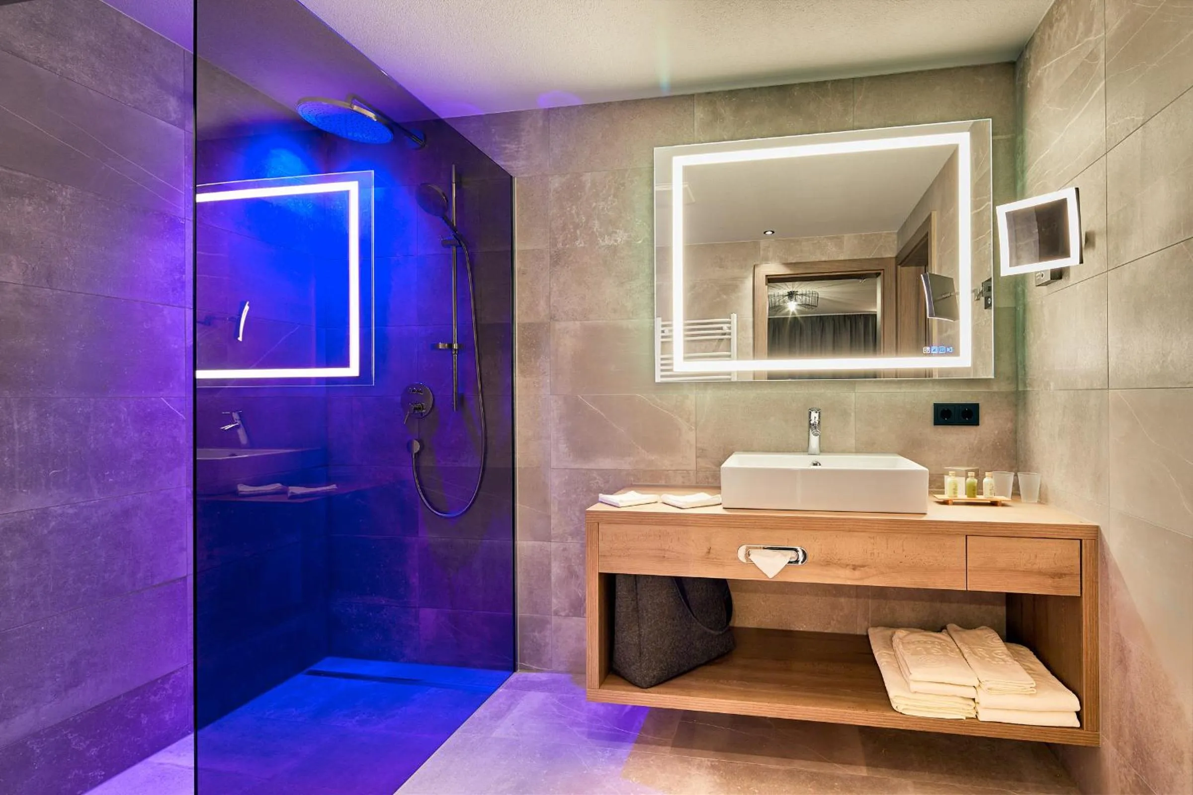 Shower in Adler Inn Tyrol Mountain Resort SUPERIOR