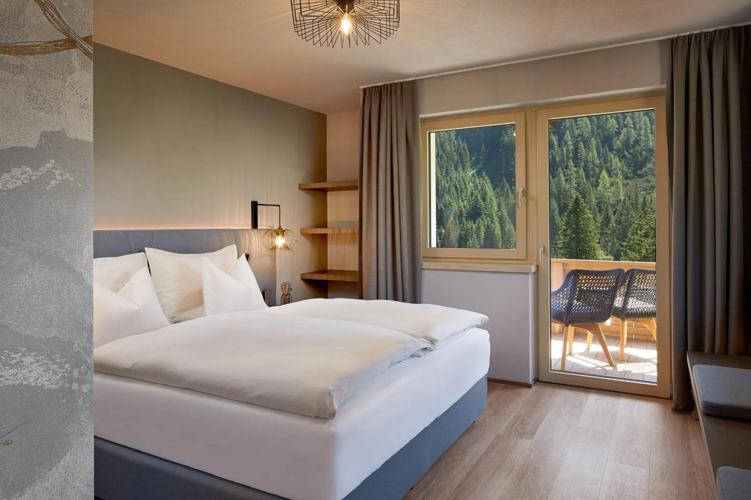Bed in Adler Inn Tyrol Mountain Resort SUPERIOR