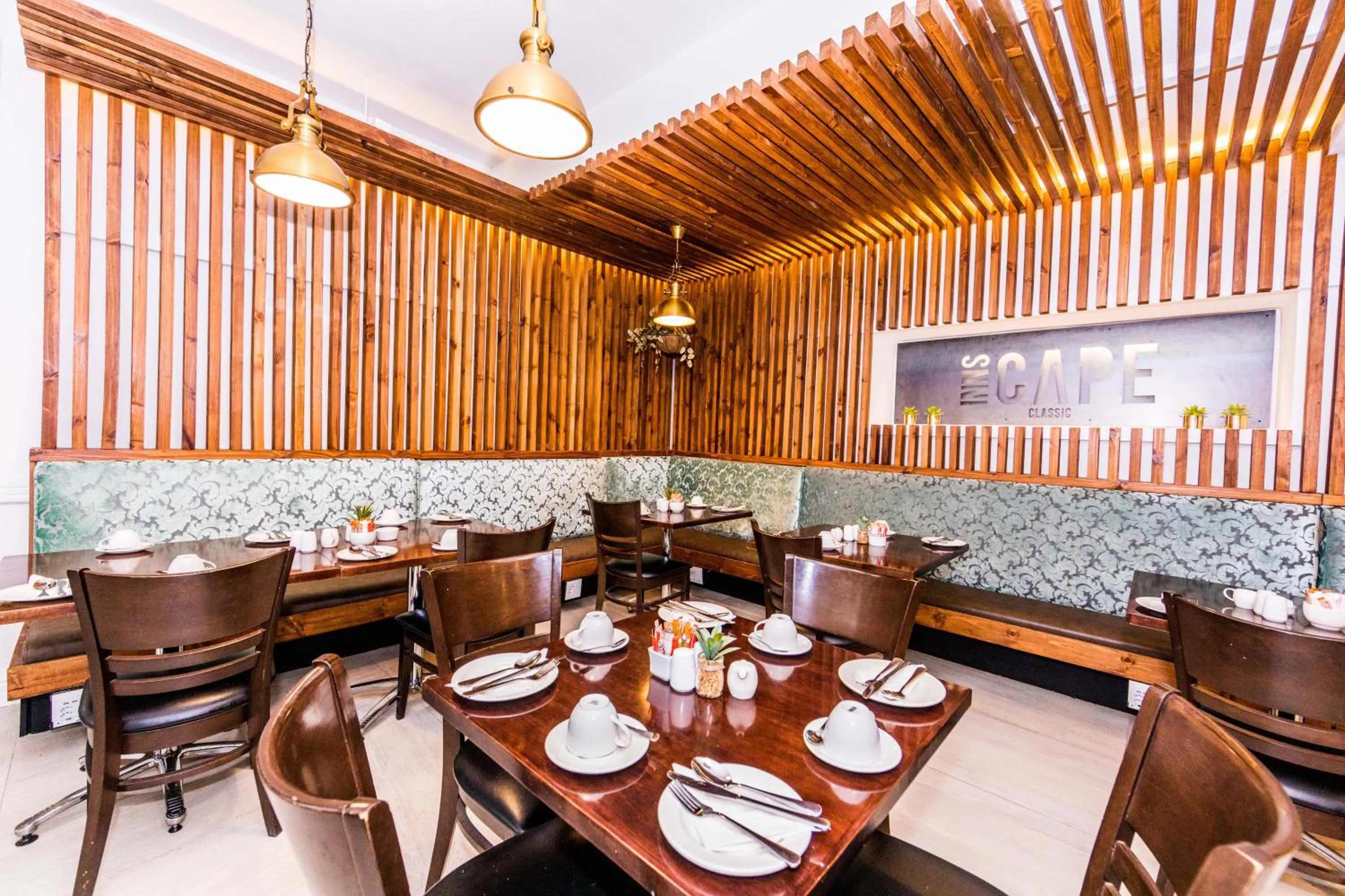 Restaurant/places to eat in Innscape Classic Hotel