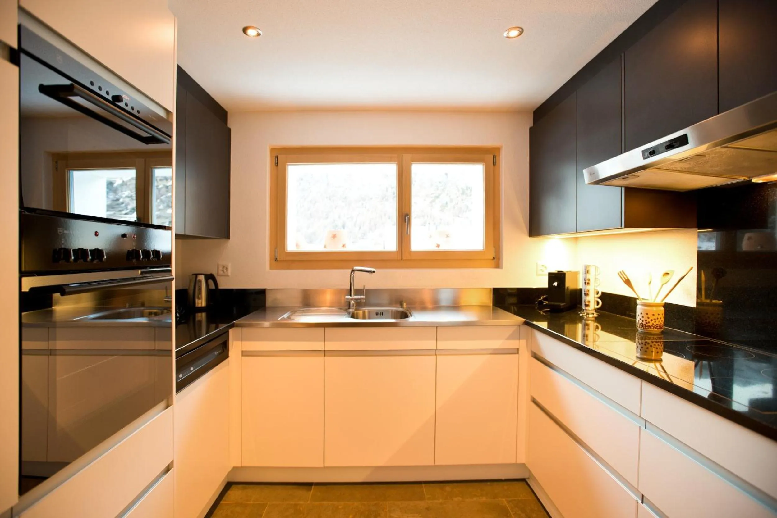 Kitchen or kitchenette in Chalet Talisman