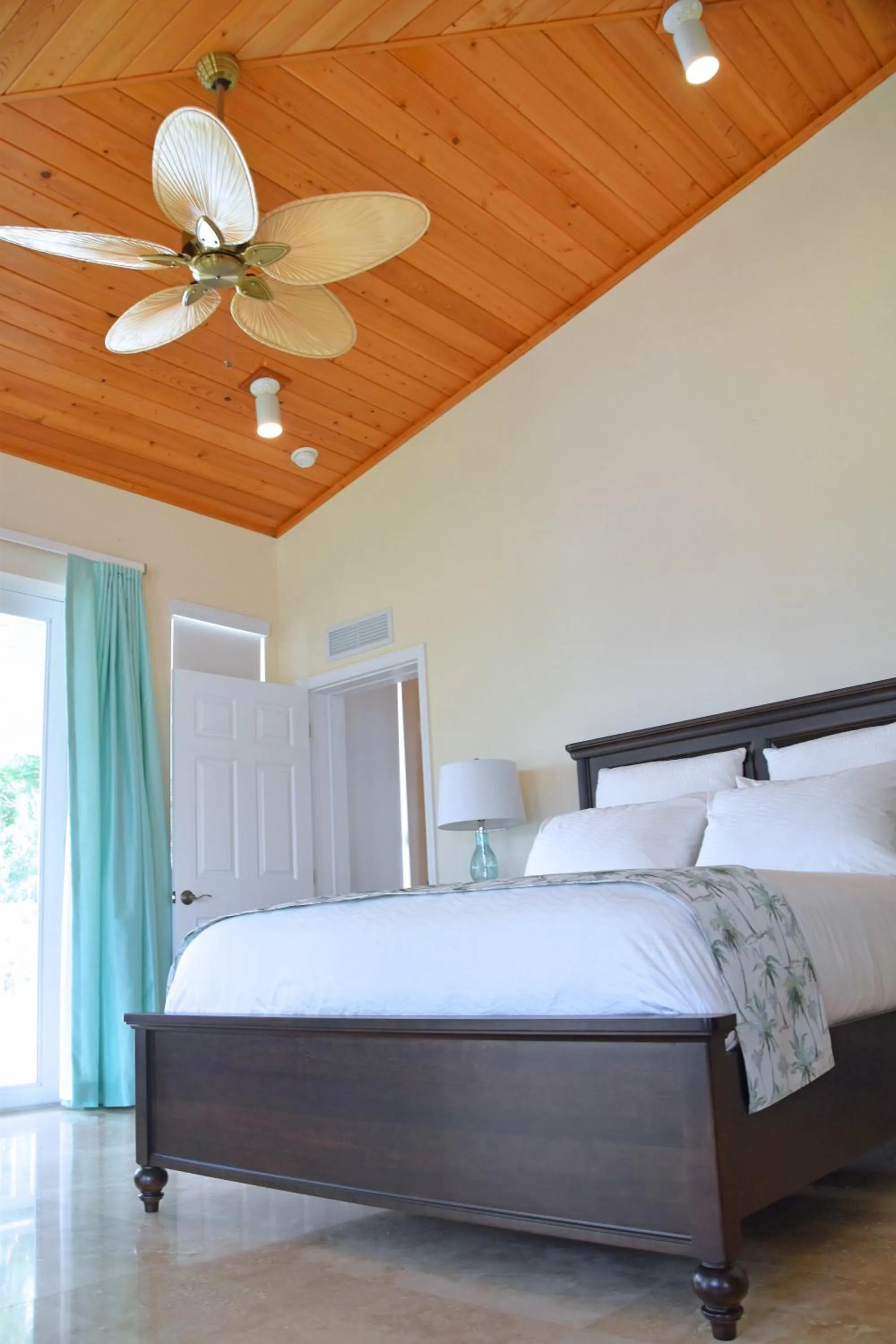 Bedroom, Bed in Dolphin Point Villas