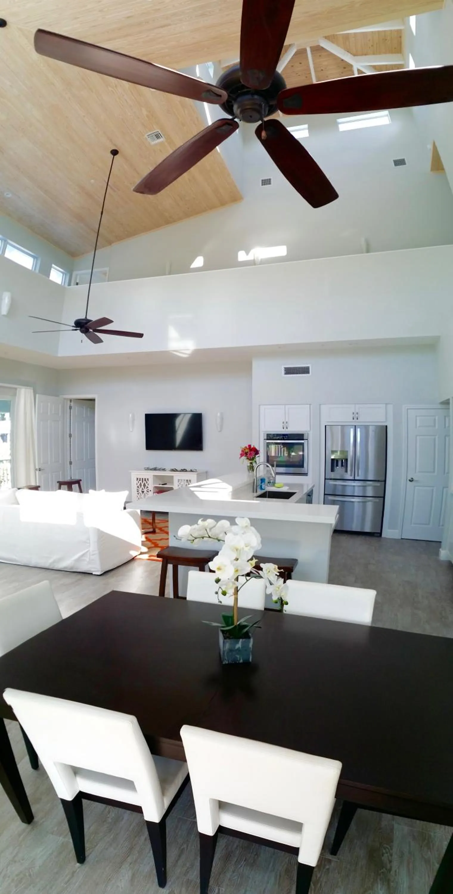 Dining area in Dolphin Point Villas