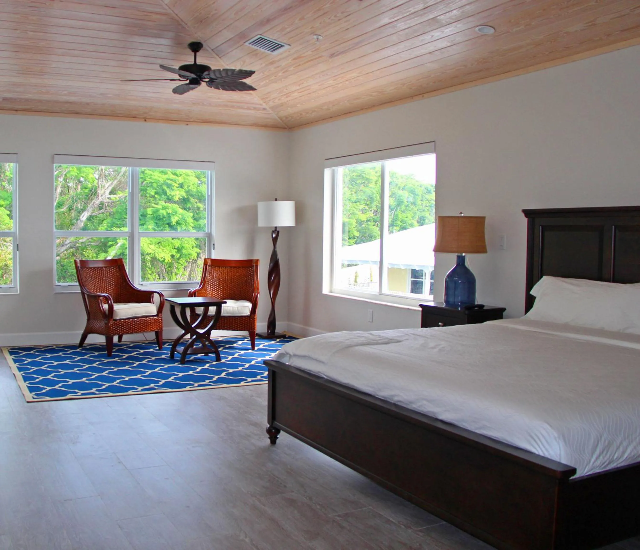 Bedroom, Bed in Dolphin Point Villas
