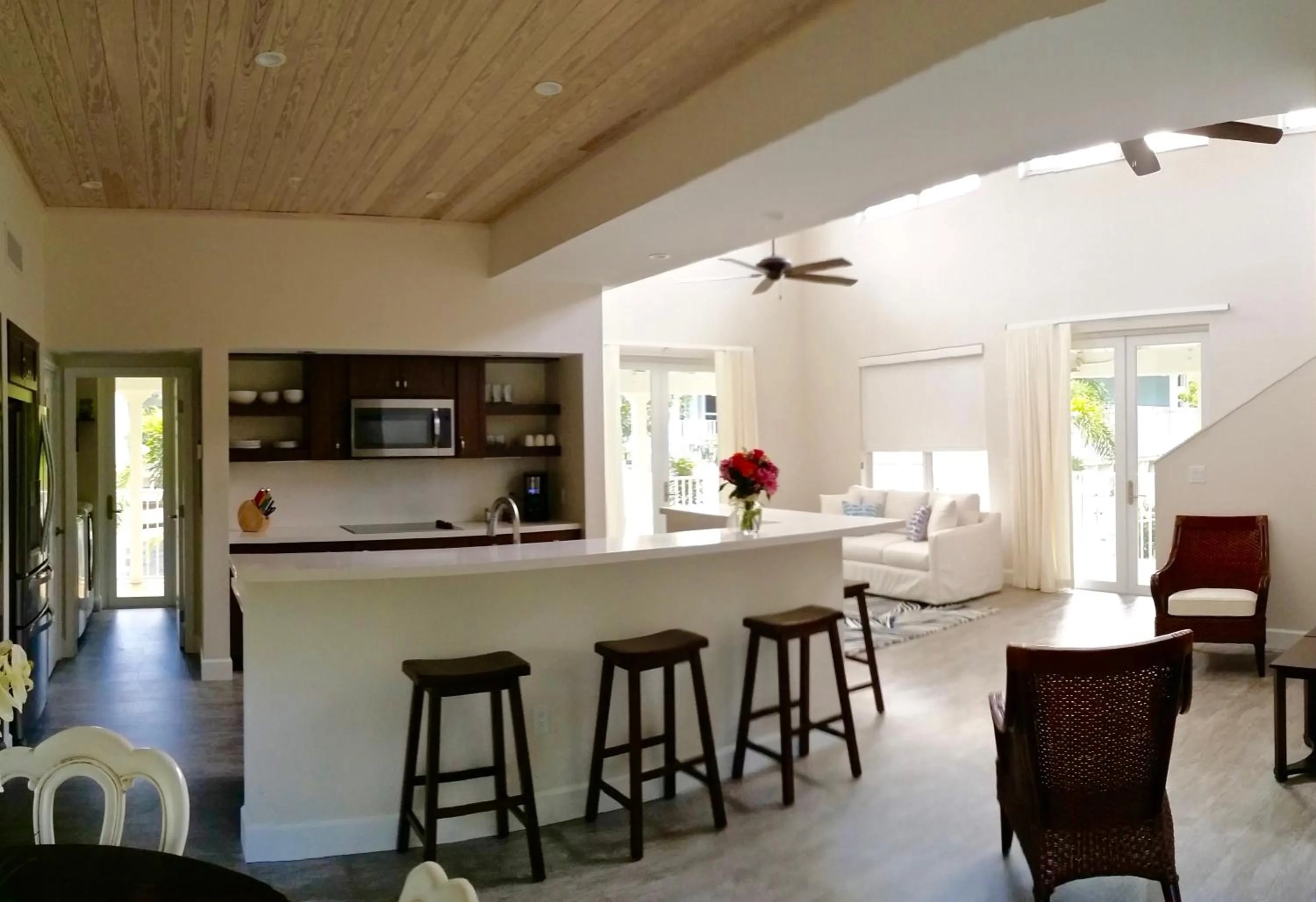 Kitchen or kitchenette in Dolphin Point Villas