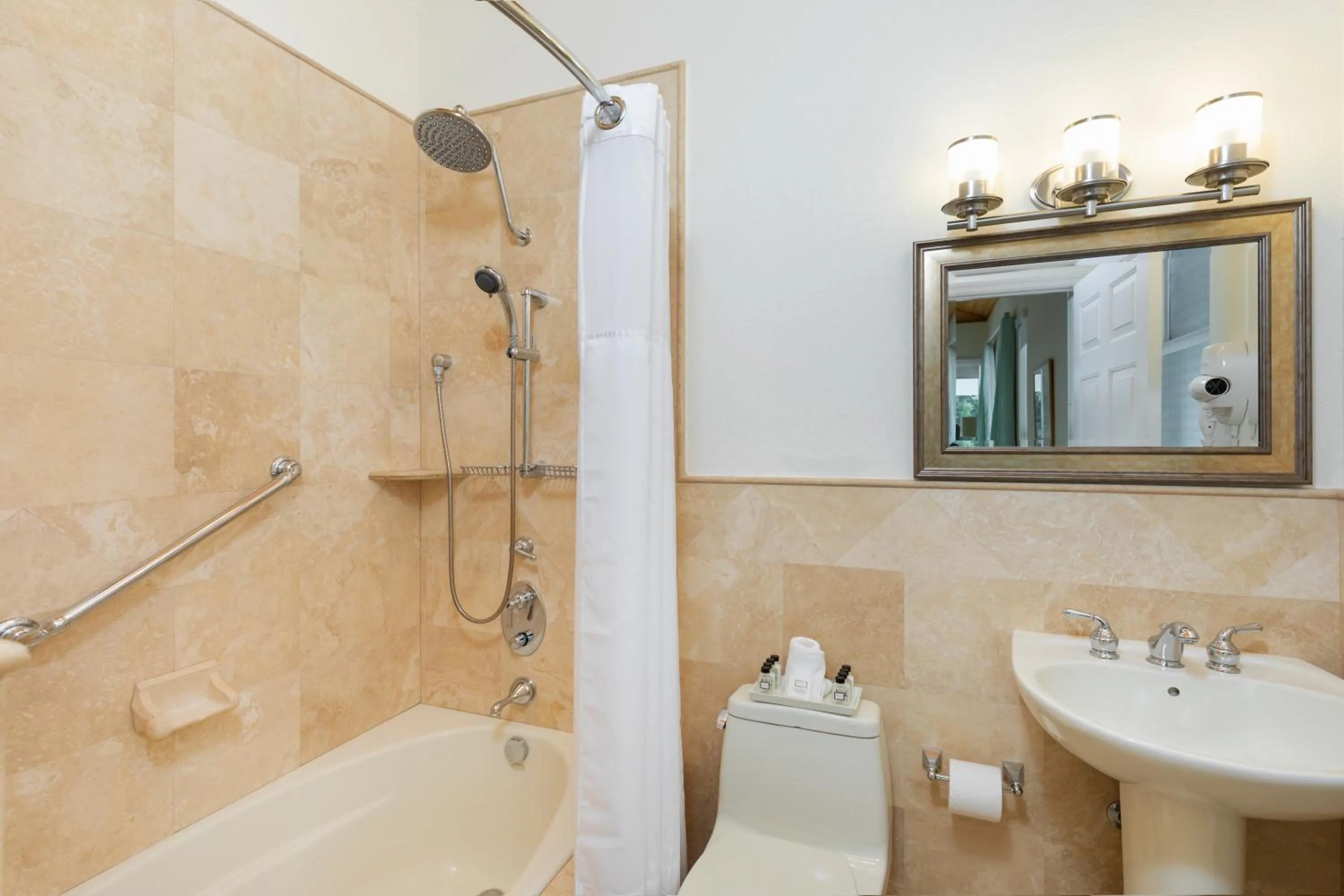 Dolphin Point Villas