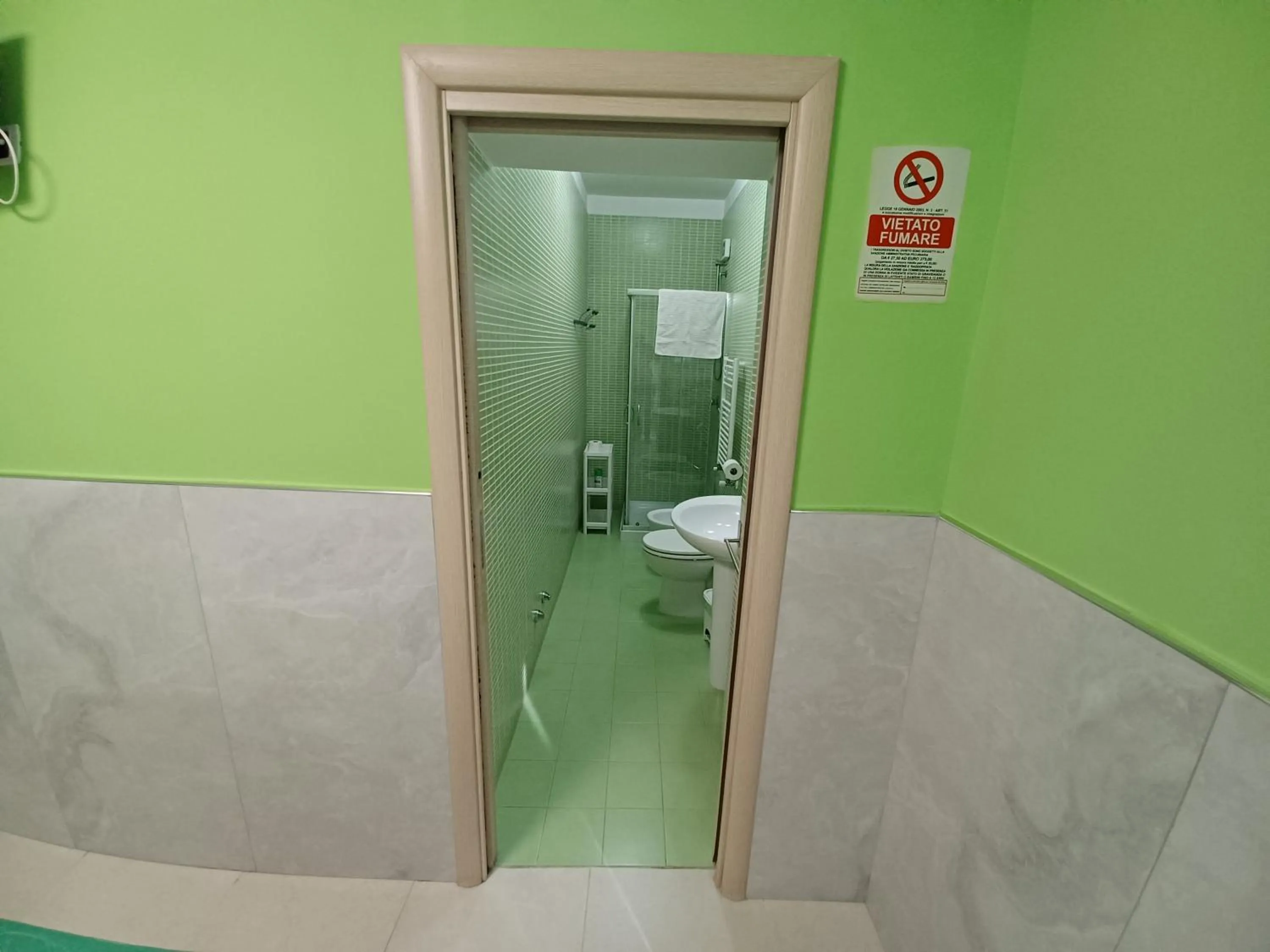 Toilet in B&B Quattro Palazzi Napoli Centro