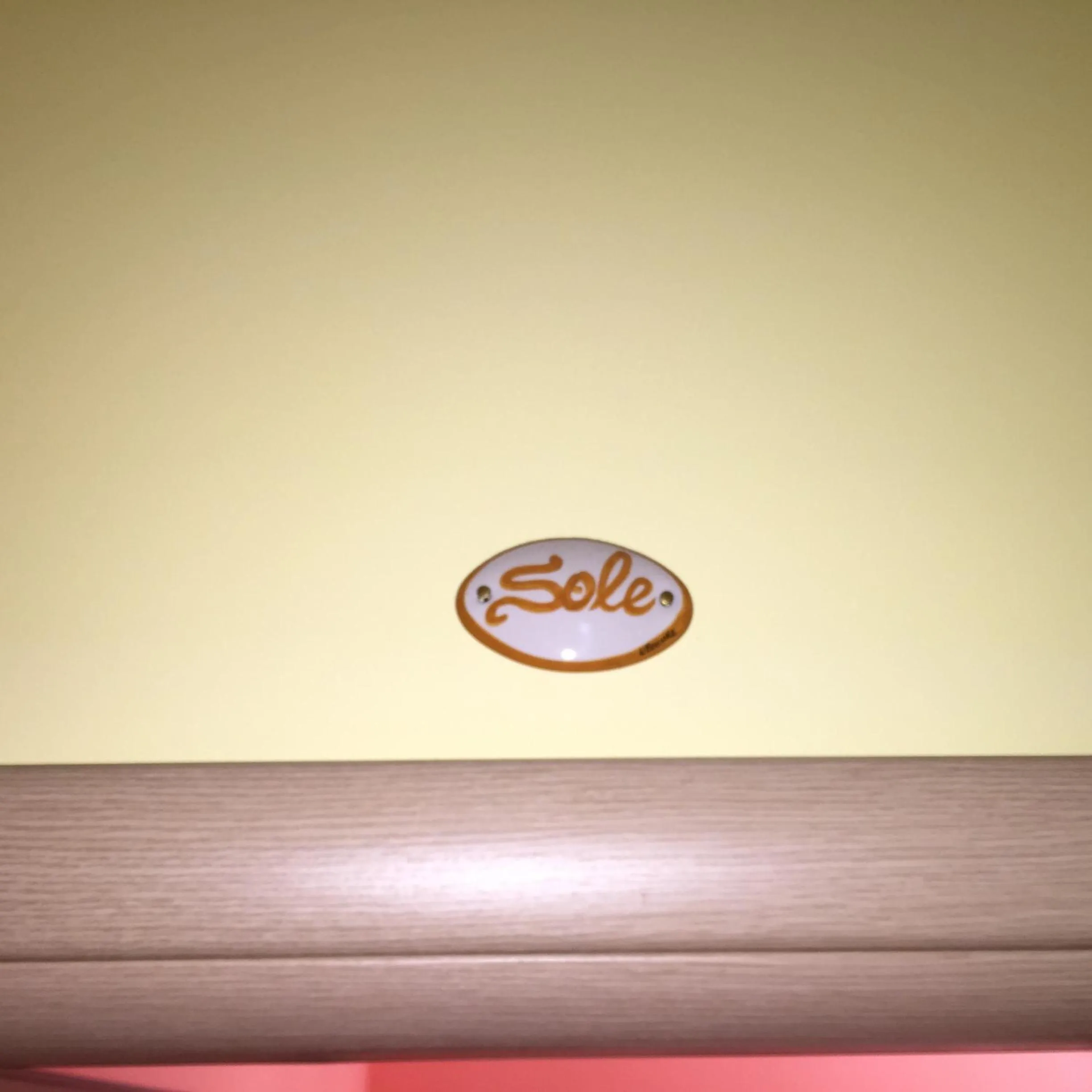 Decorative detail in B&B Quattro Palazzi Napoli Centro