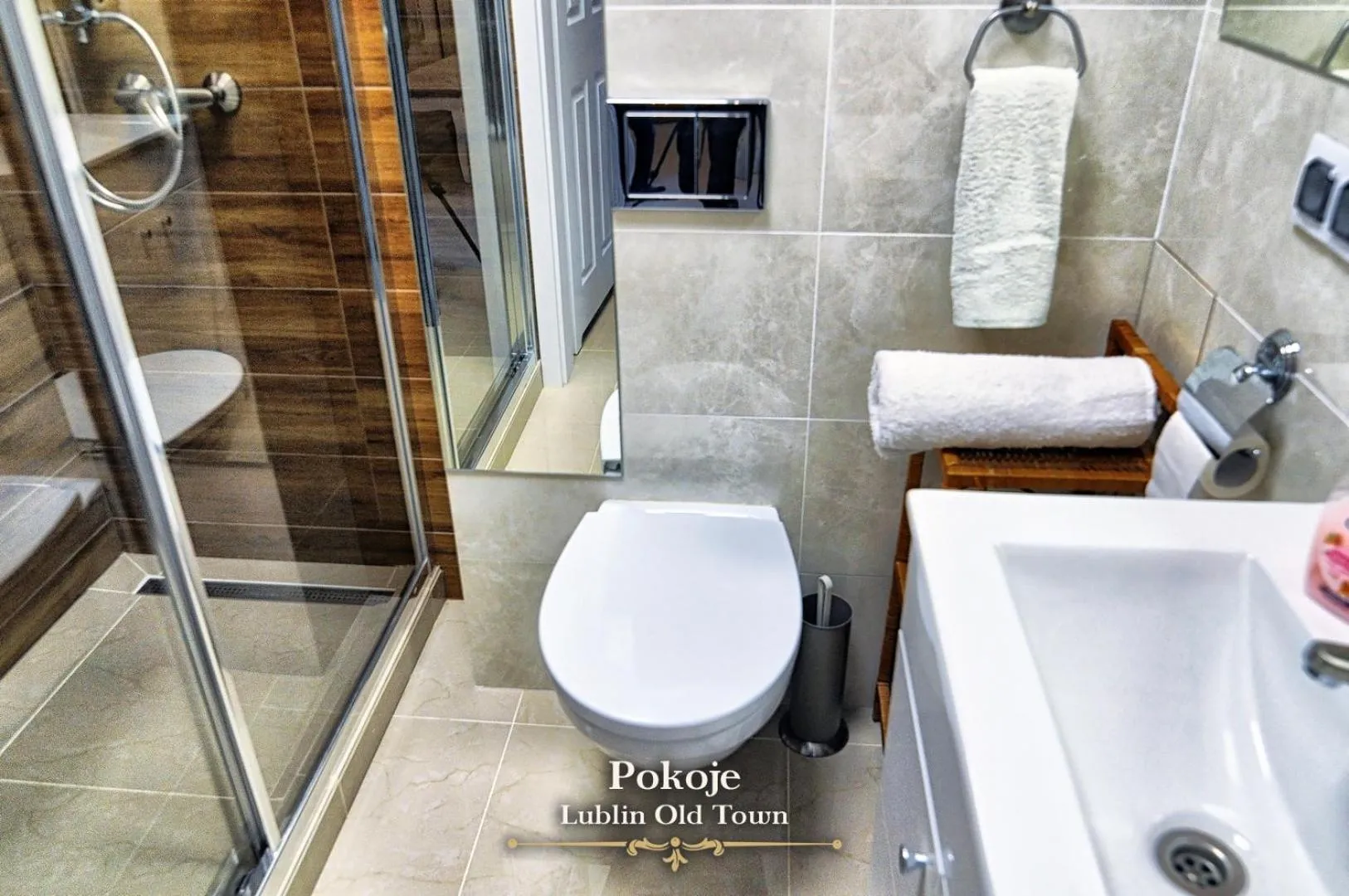 Bathroom in Lublin Old Town Rooms