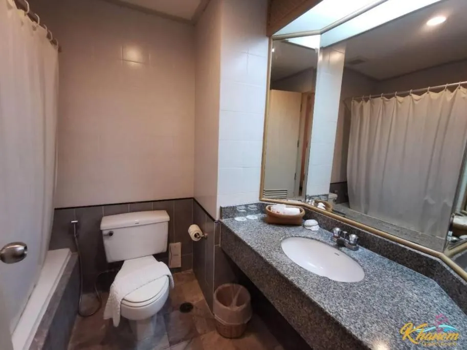 Toilet in Khanom Golden Beach Hotel