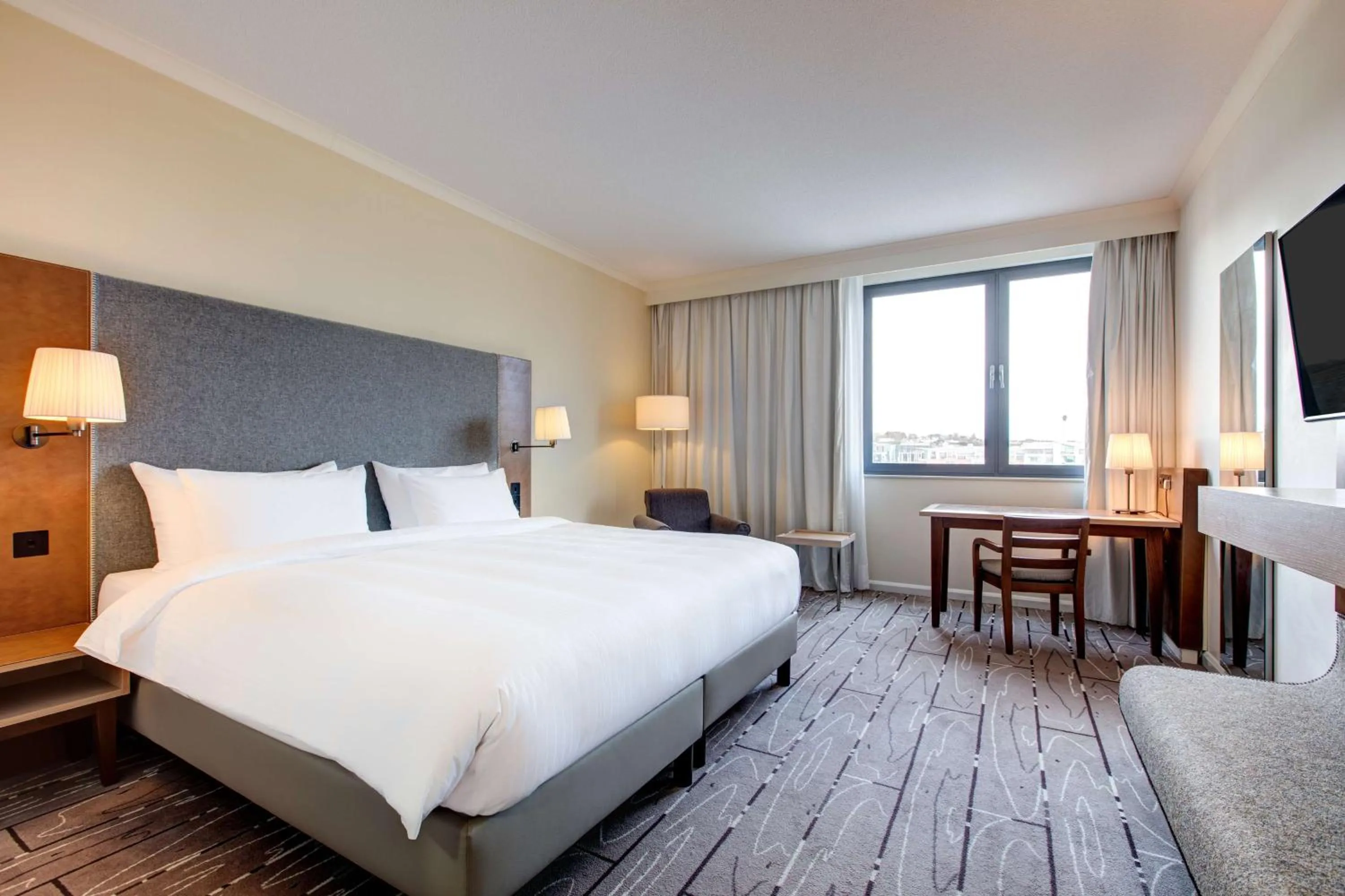 Photo of the whole room, Bed in Radisson Blu Waterfront Hotel, Jersey