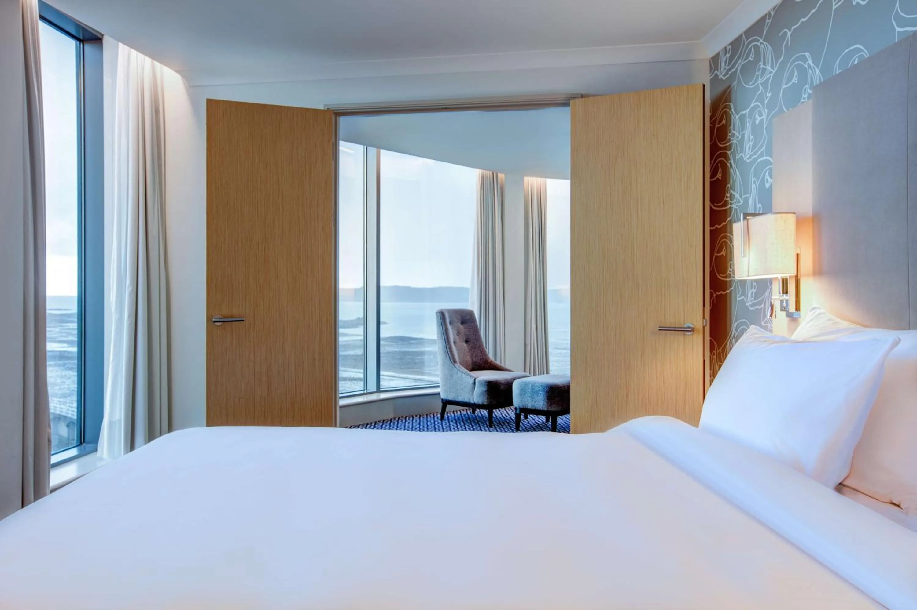 Photo of the whole room, Bed in Radisson Blu Waterfront Hotel, Jersey