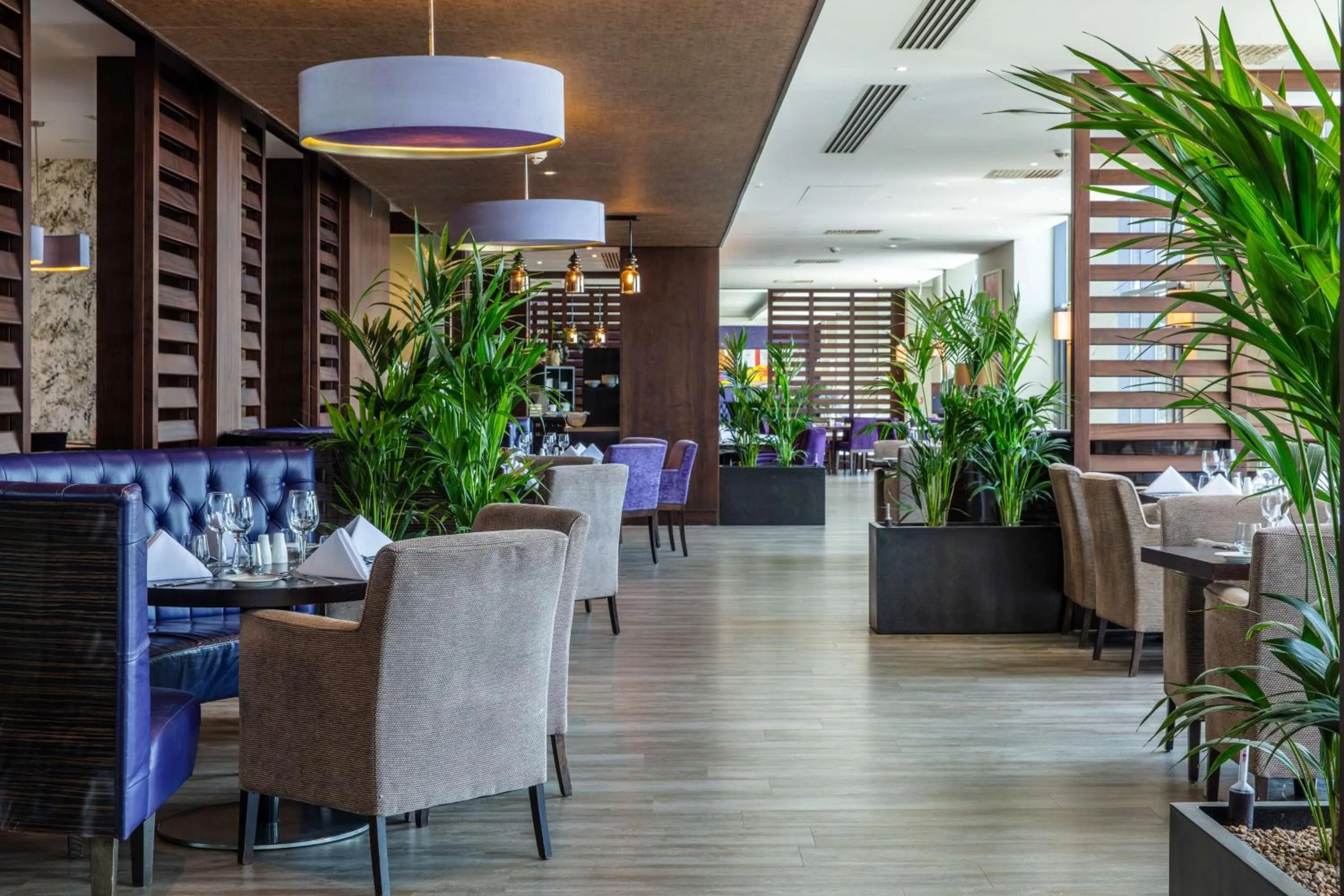 Restaurant/places to eat in Radisson Blu Waterfront Hotel, Jersey