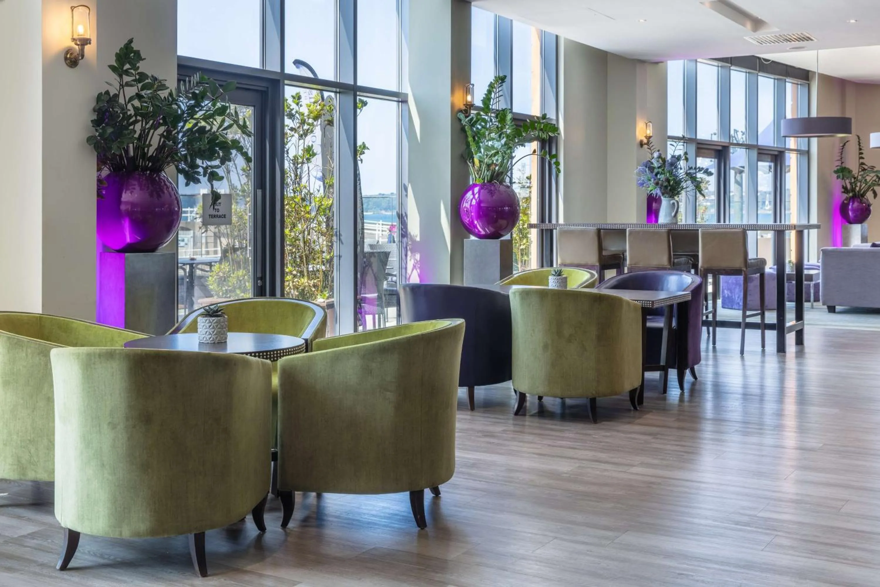 Restaurant/places to eat in Radisson Blu Waterfront Hotel, Jersey