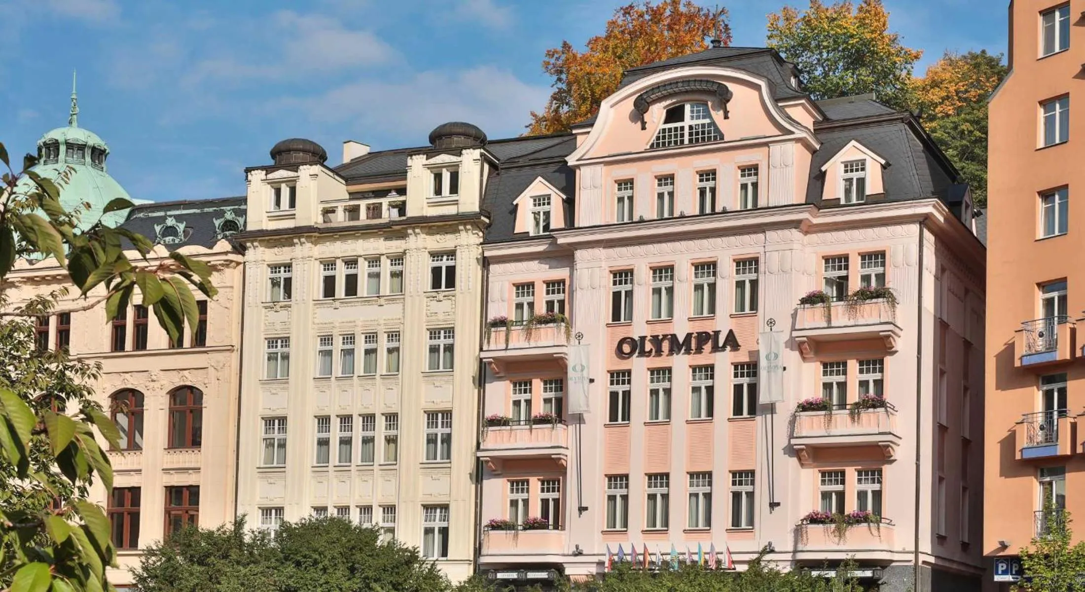 Facade/entrance in Olympia Wellness Hotel