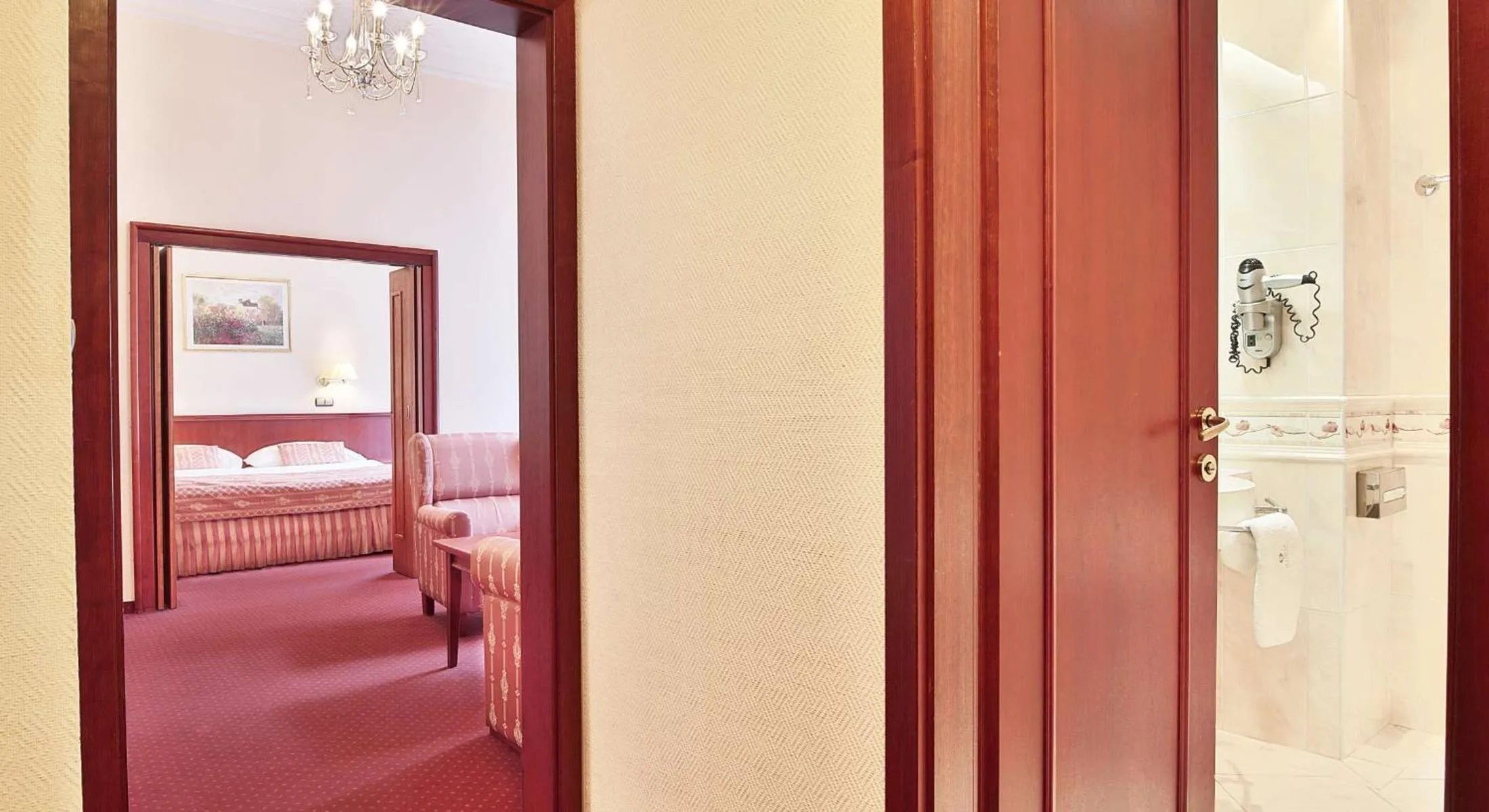 Living room, Bed in Olympia Wellness Hotel