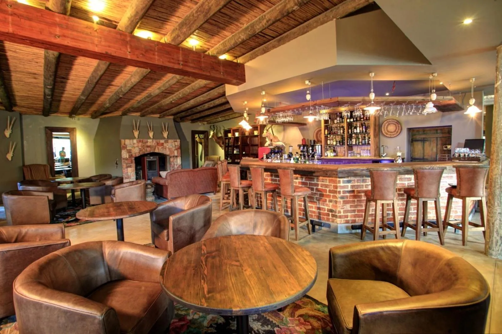 Lounge or bar in Botlierskop Tented Lodge