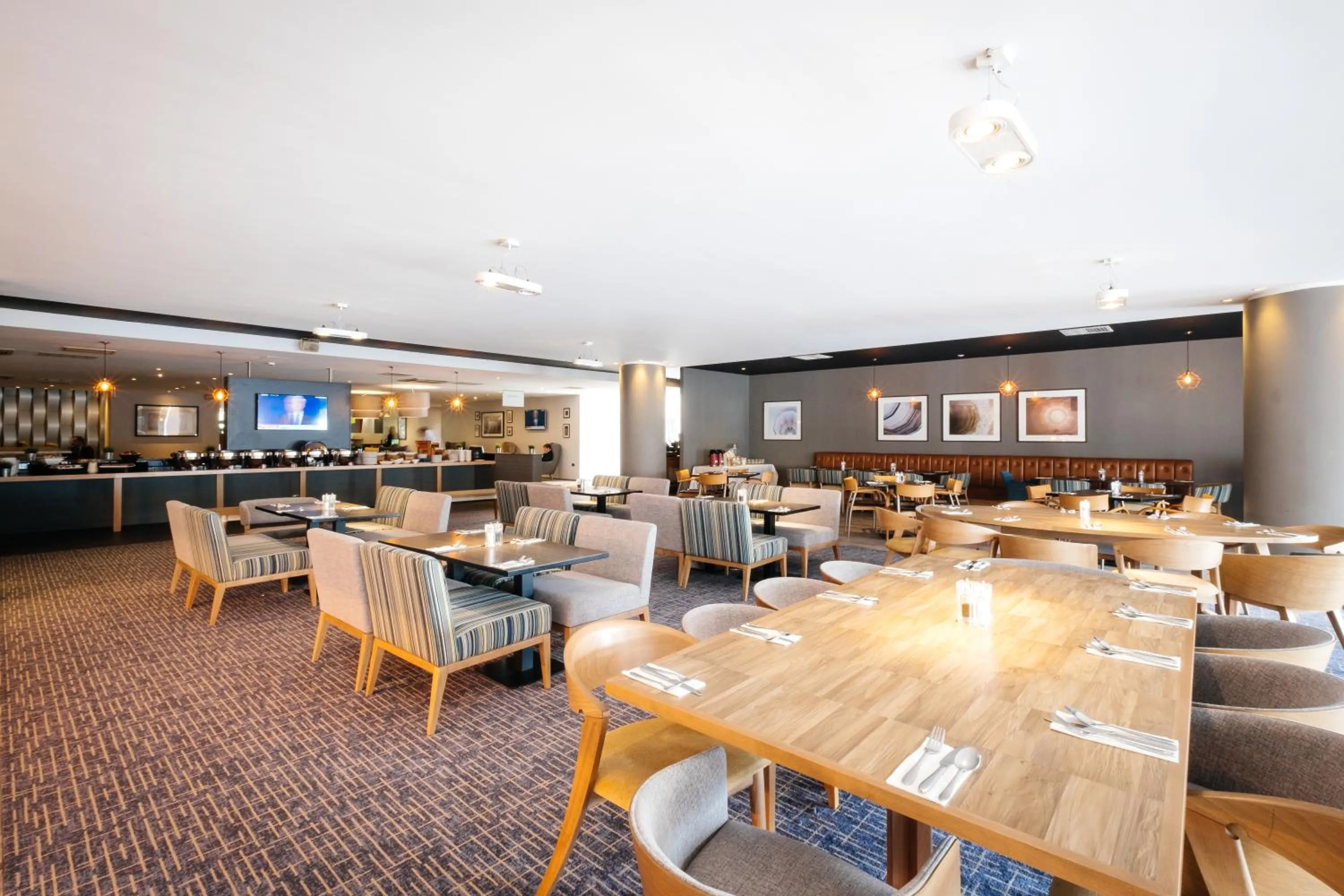 Restaurant/places to eat in Holiday Inn Coventry M6, J2 by IHG