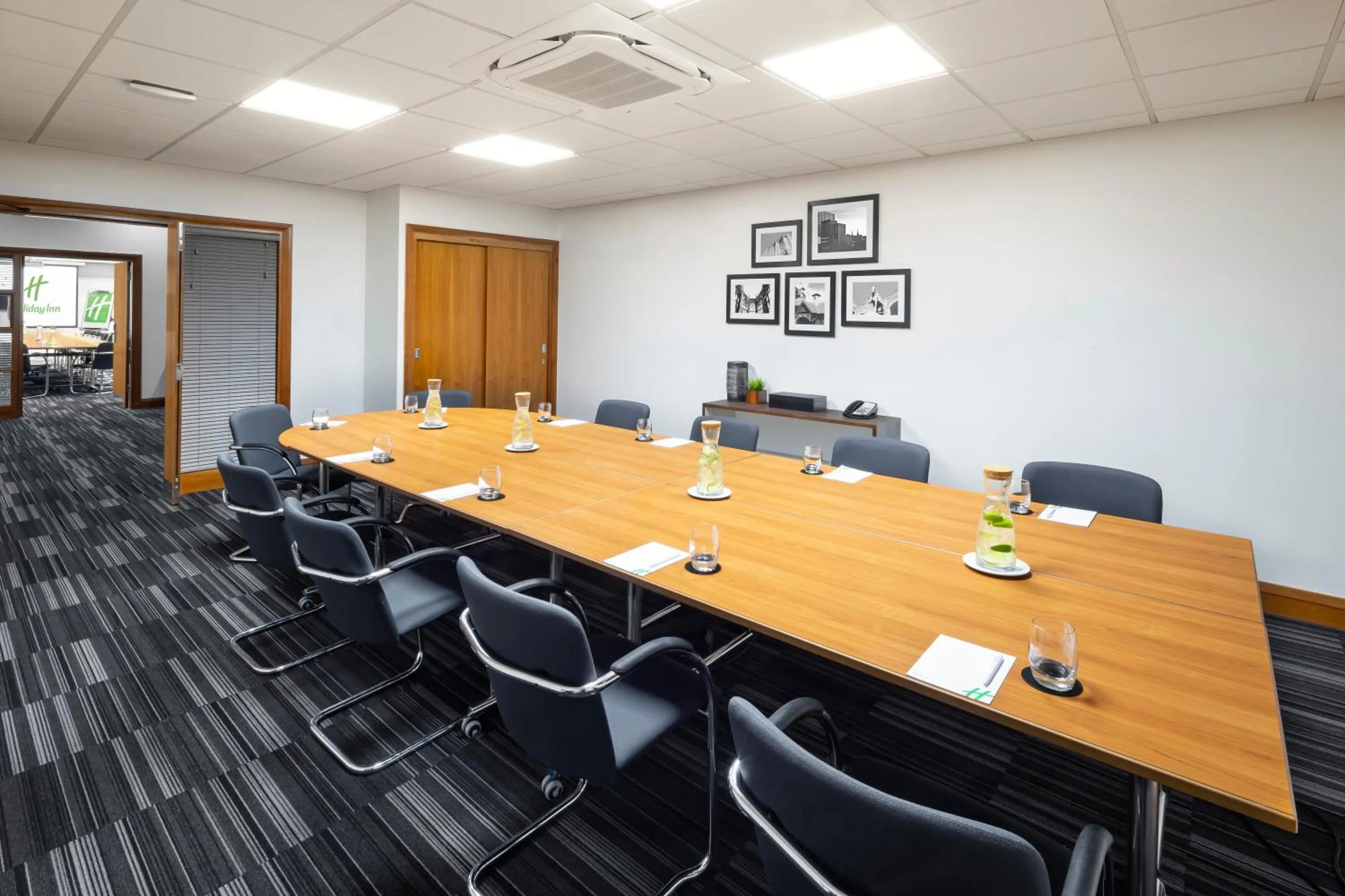Meeting/conference room in Holiday Inn Coventry M6, J2 by IHG