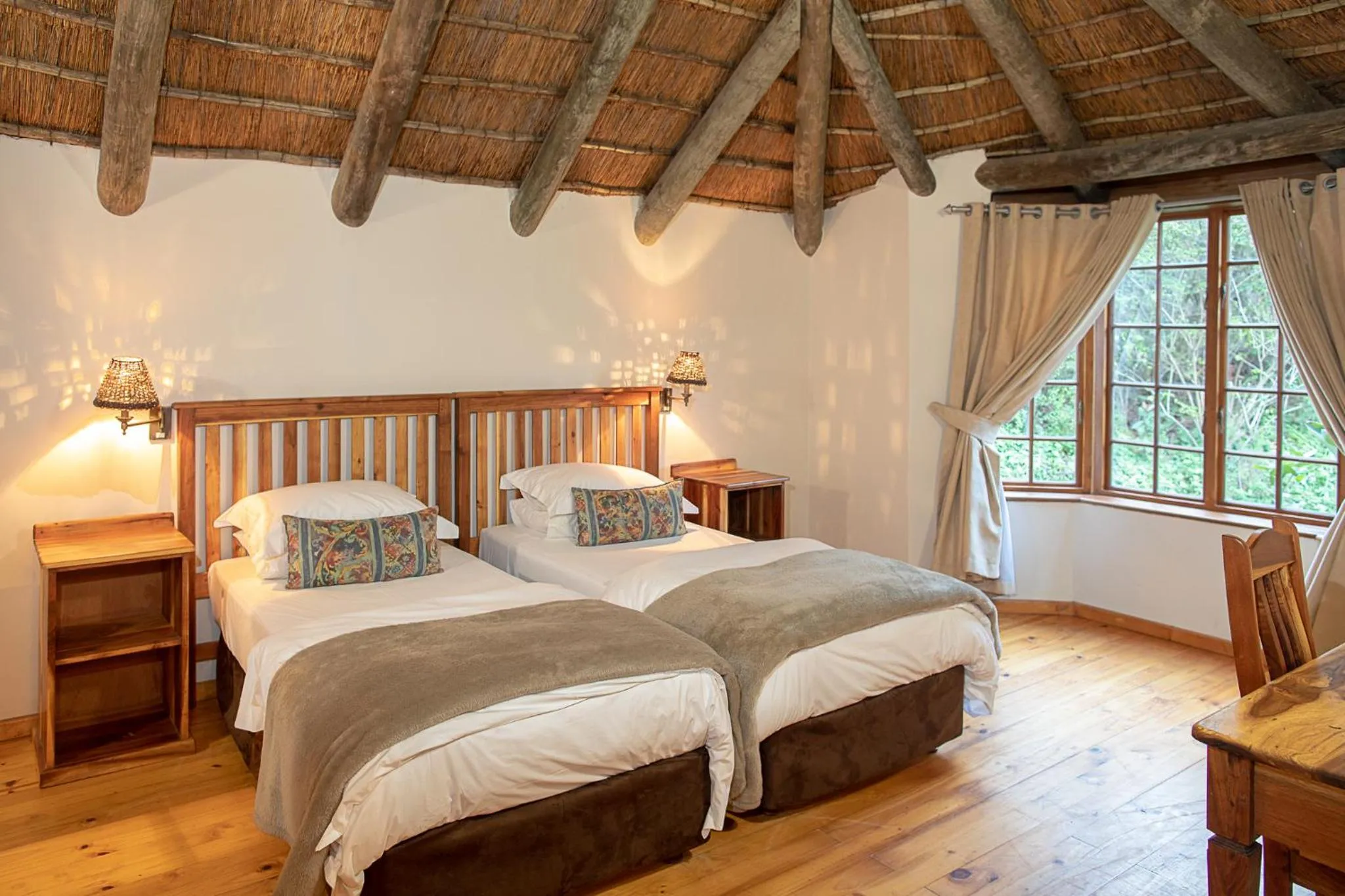 Bedroom, Bed in Coral Tree Cottages