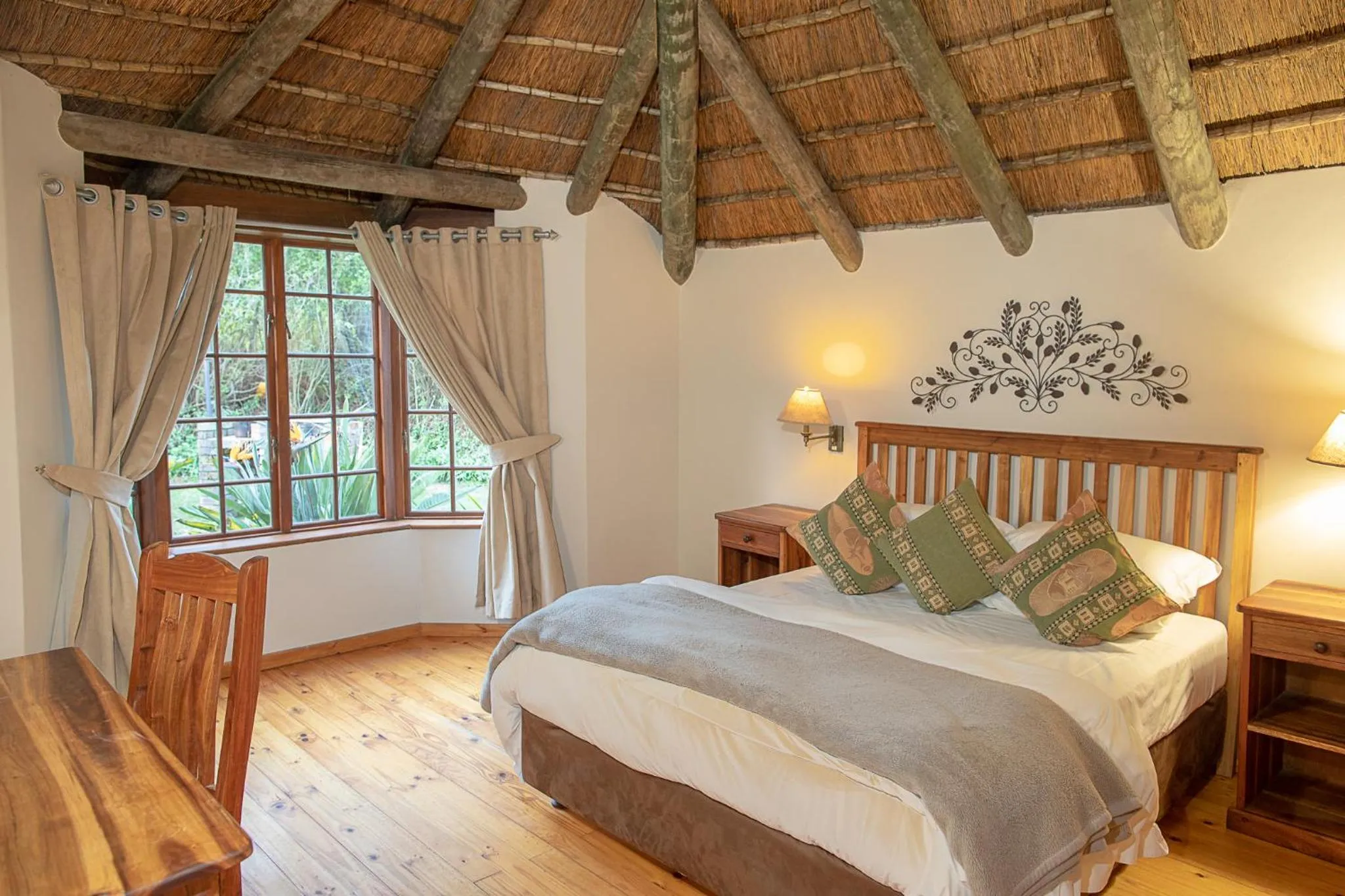Bedroom, Bed in Coral Tree Cottages