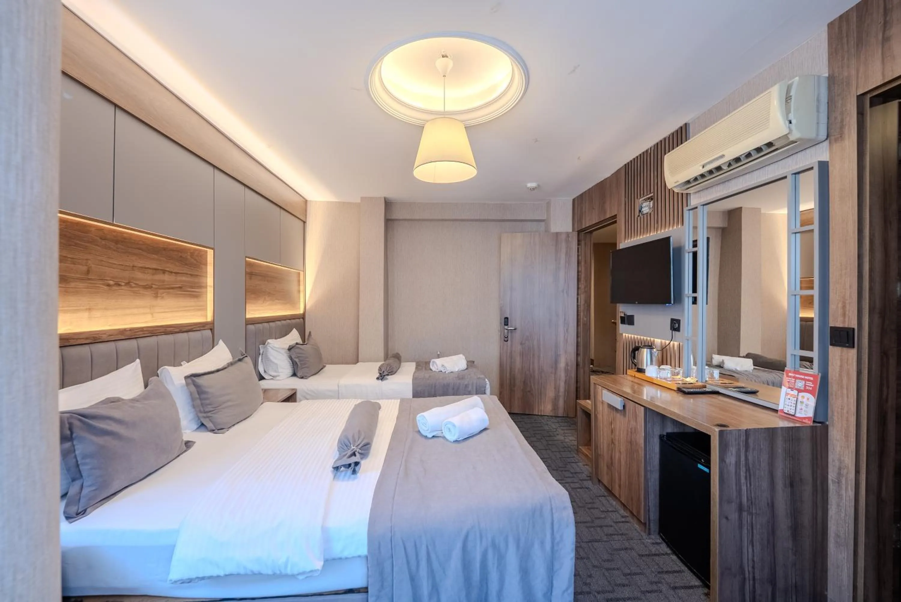 Bed in Best House Hotel OLD TOWN