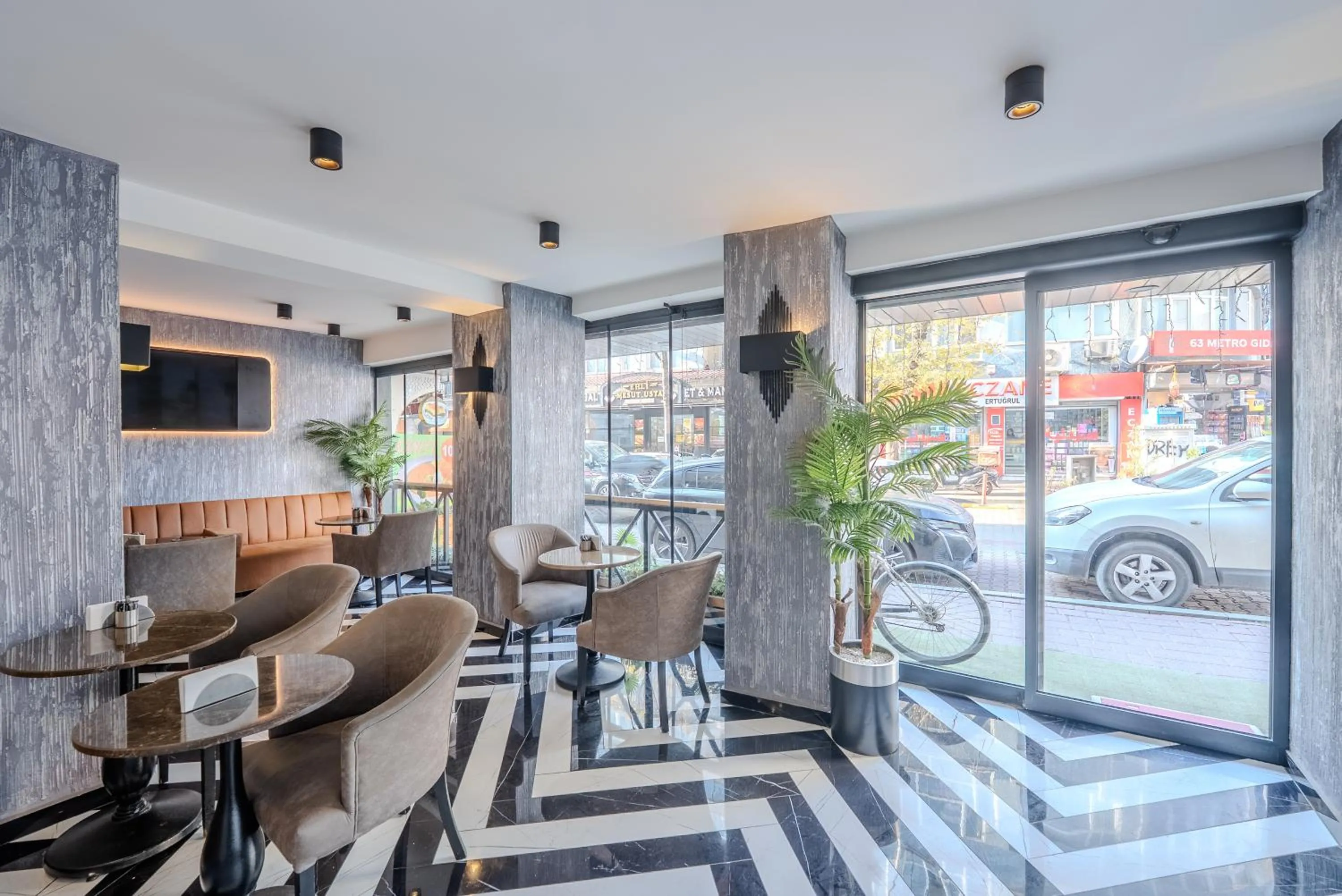 Lobby or reception in Best House Hotel OLD TOWN