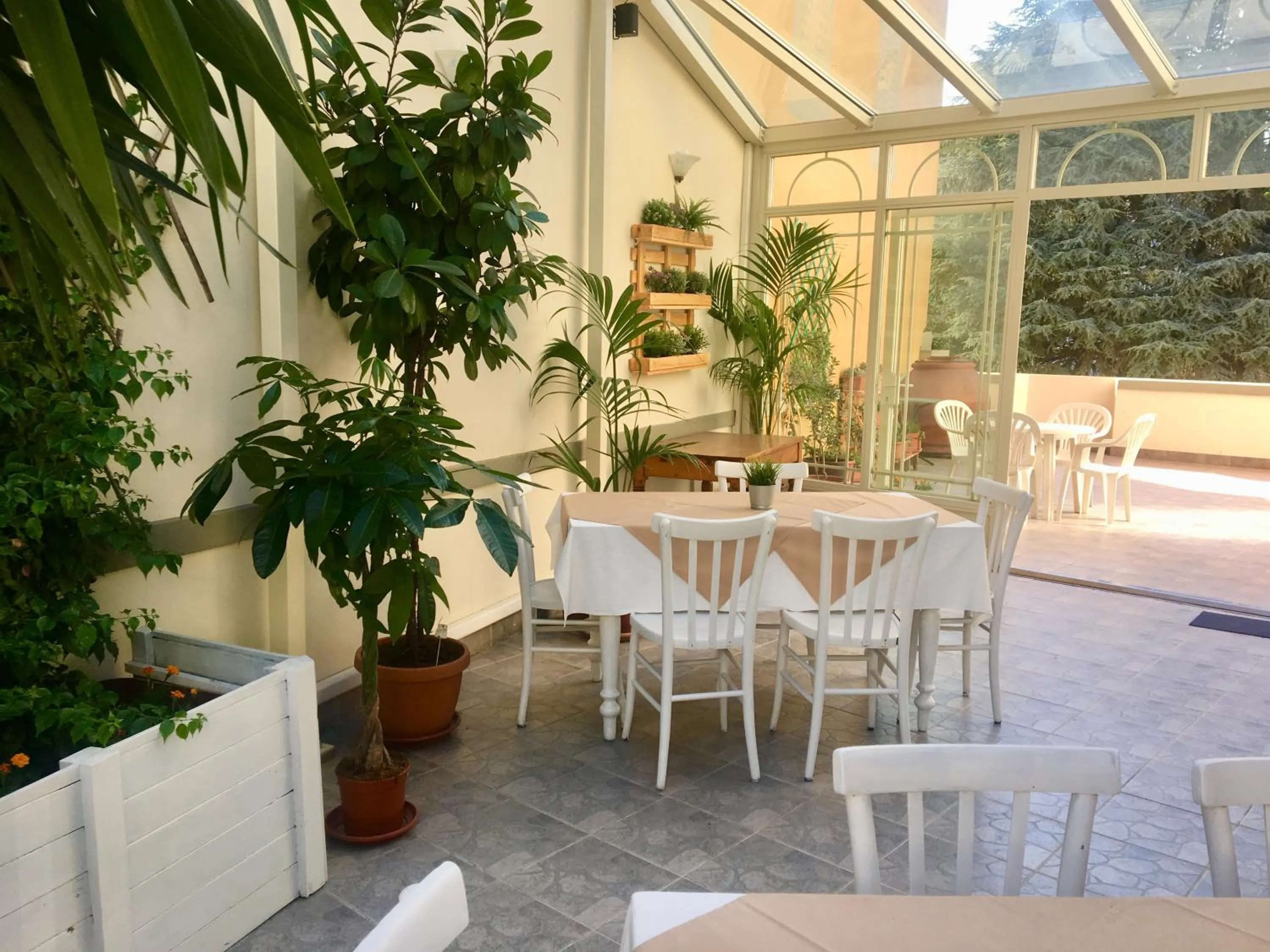 Restaurant/places to eat in La Speranza Hotel Grazzini