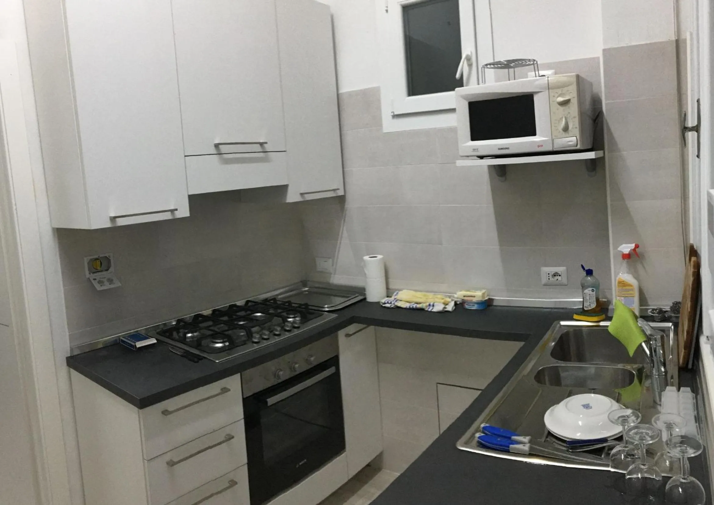 Communal kitchen in La Speranza Hotel Grazzini