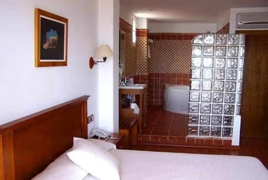 Photo of the whole room, Bed in Hotel Donde Caparrós