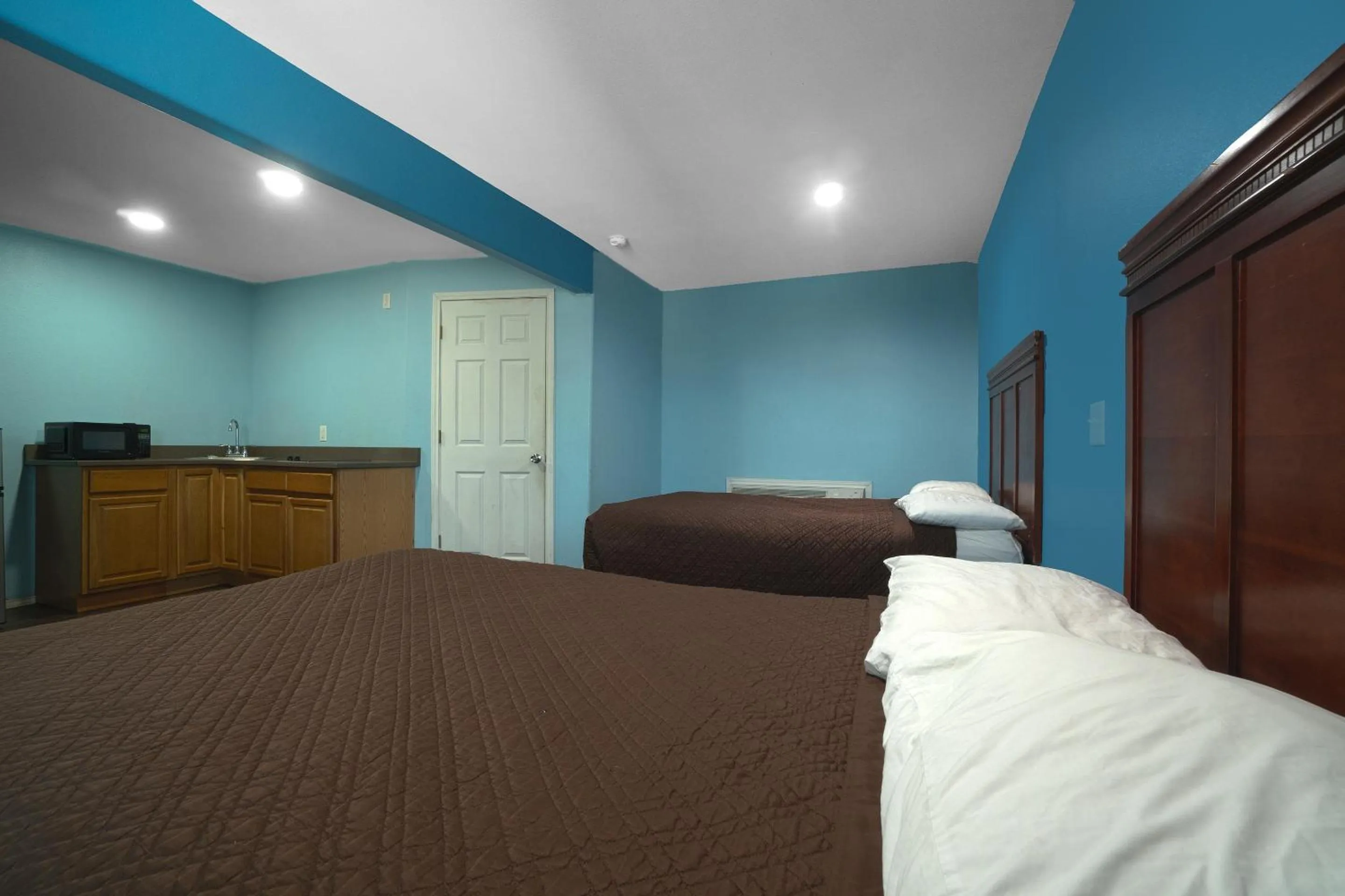 Bedroom, Bed in Plaza Motel Corpus Christi by OYO