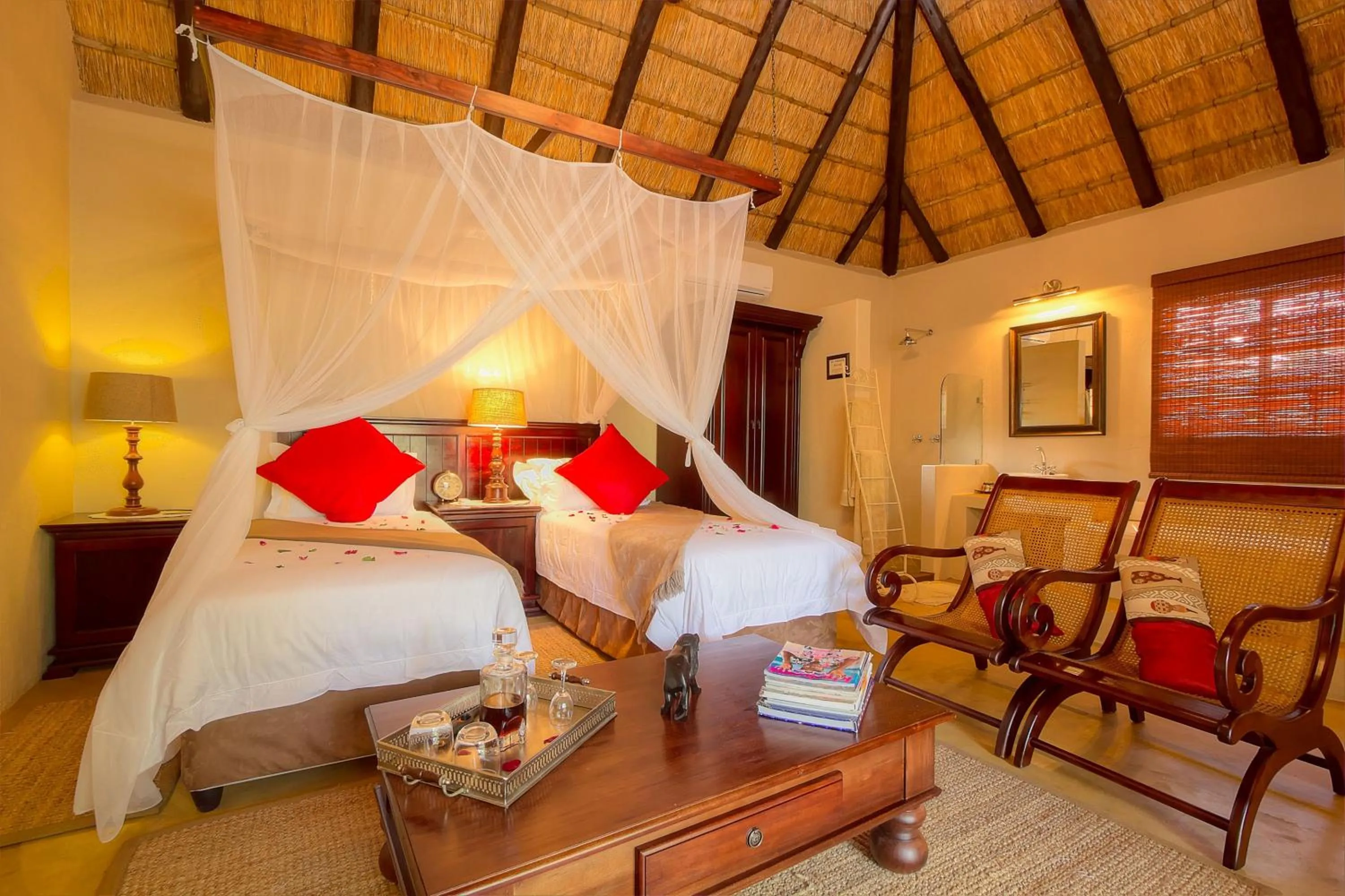 Bed in Mvuradona Safari Lodge