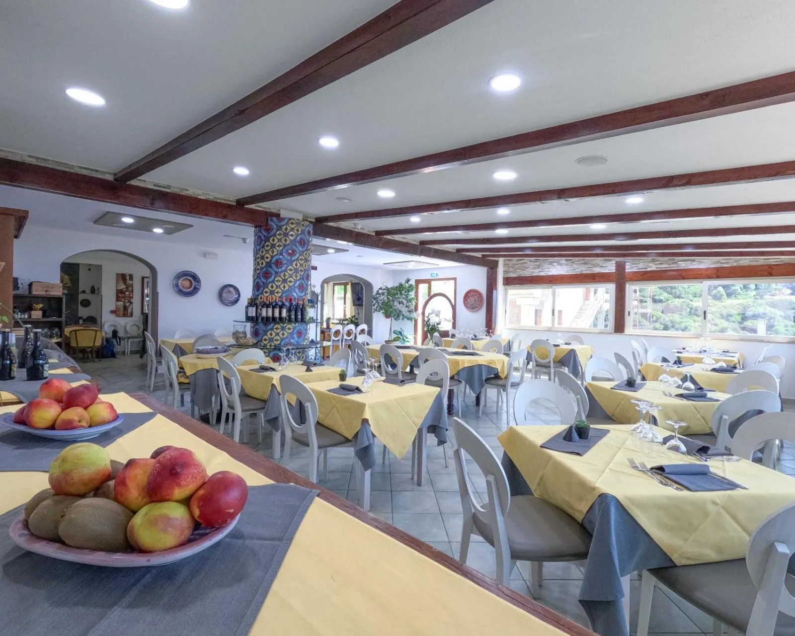 Restaurant/places to eat in Hotel La Playa
