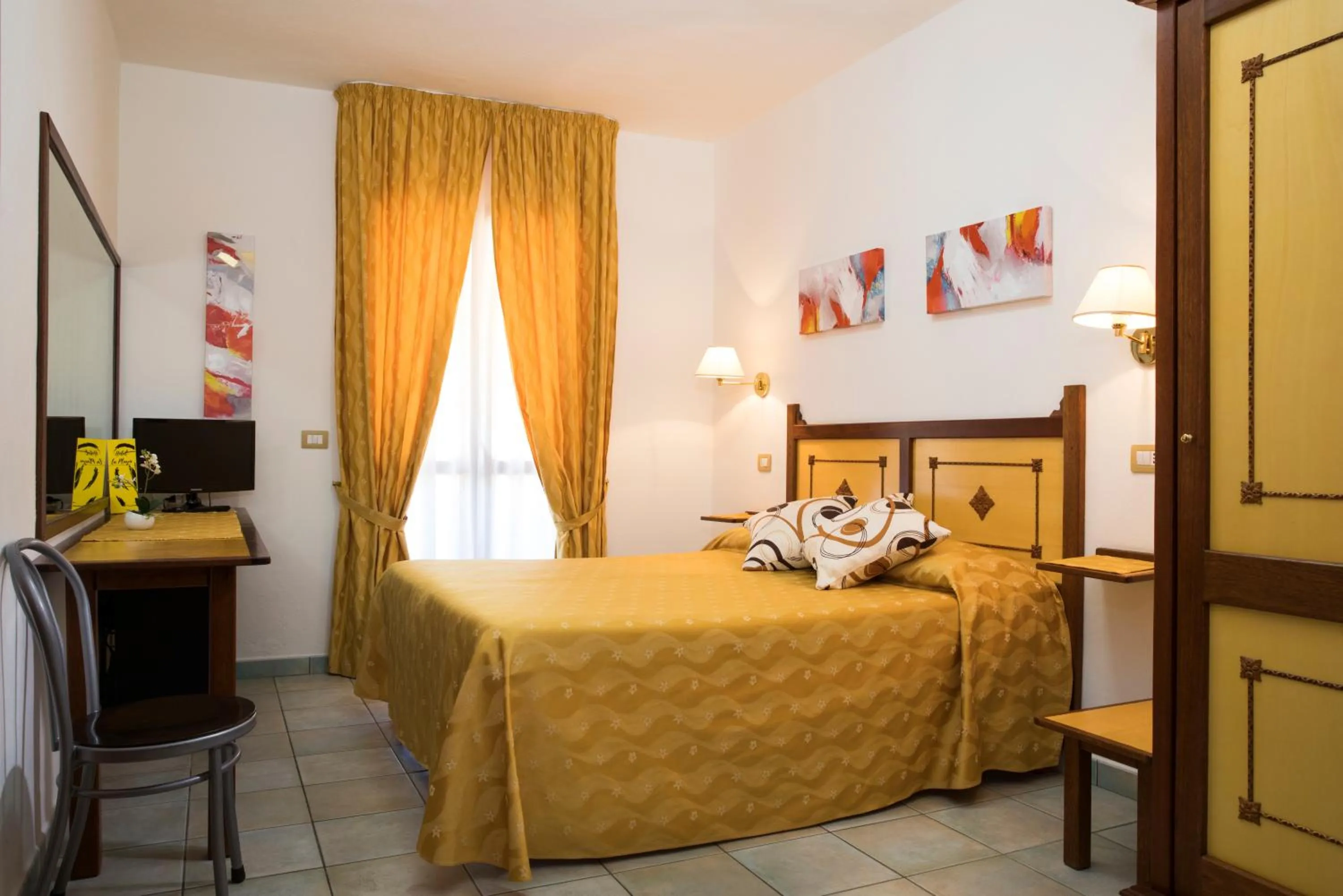 Bed in Hotel La Playa