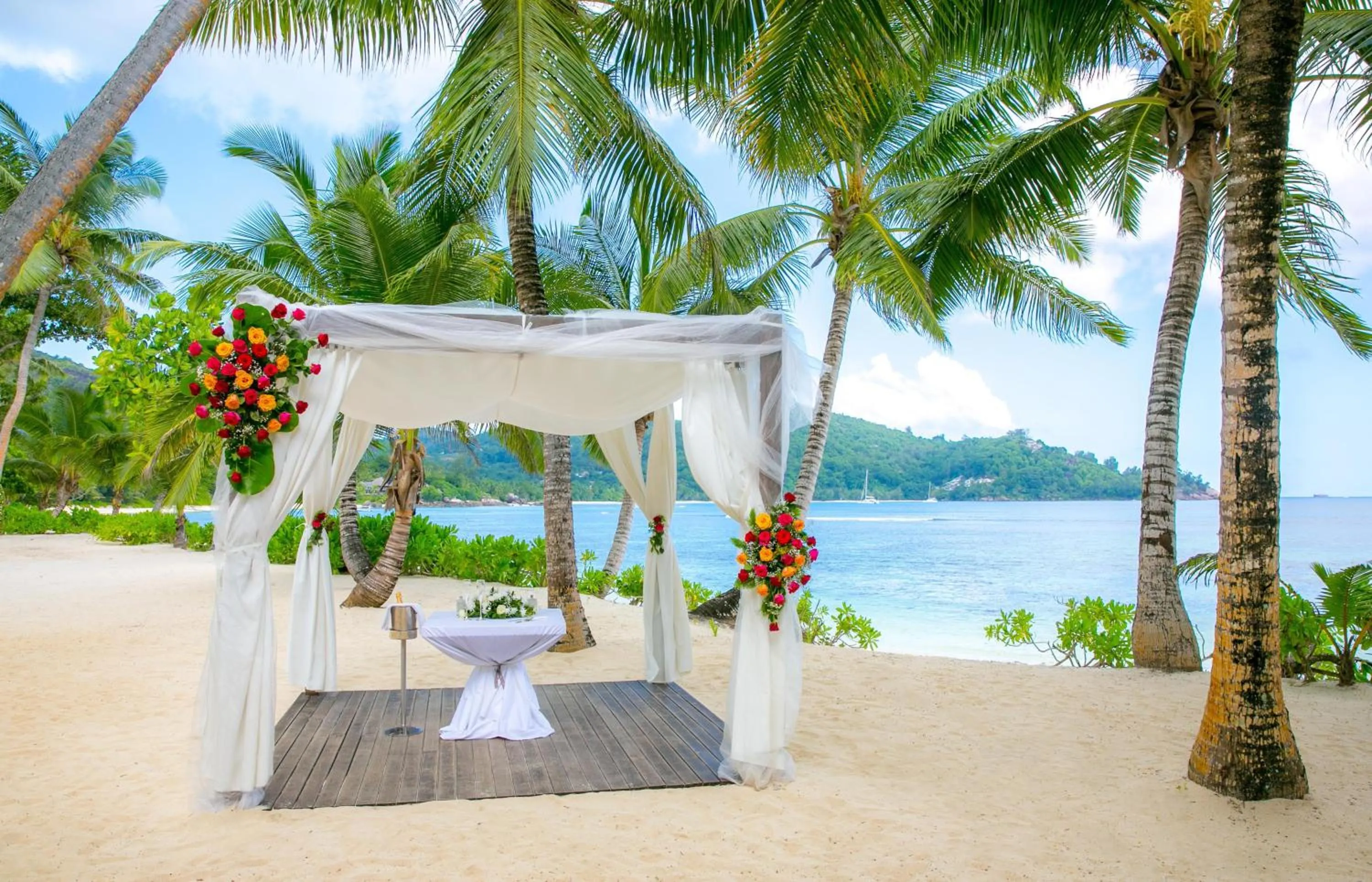 Lobby or reception in Kempinski Seychelles Resort