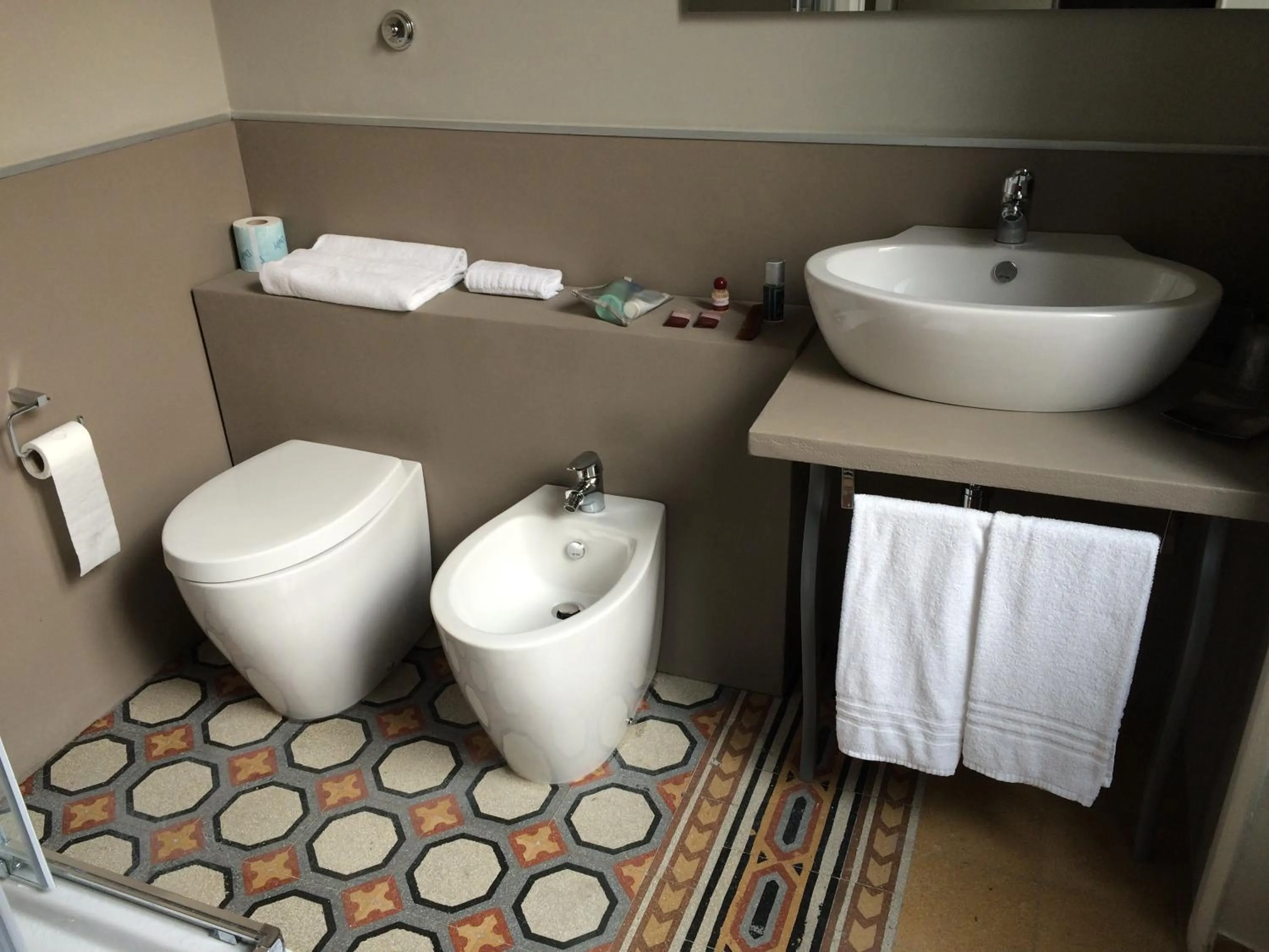 Bathroom in The Pope's Window