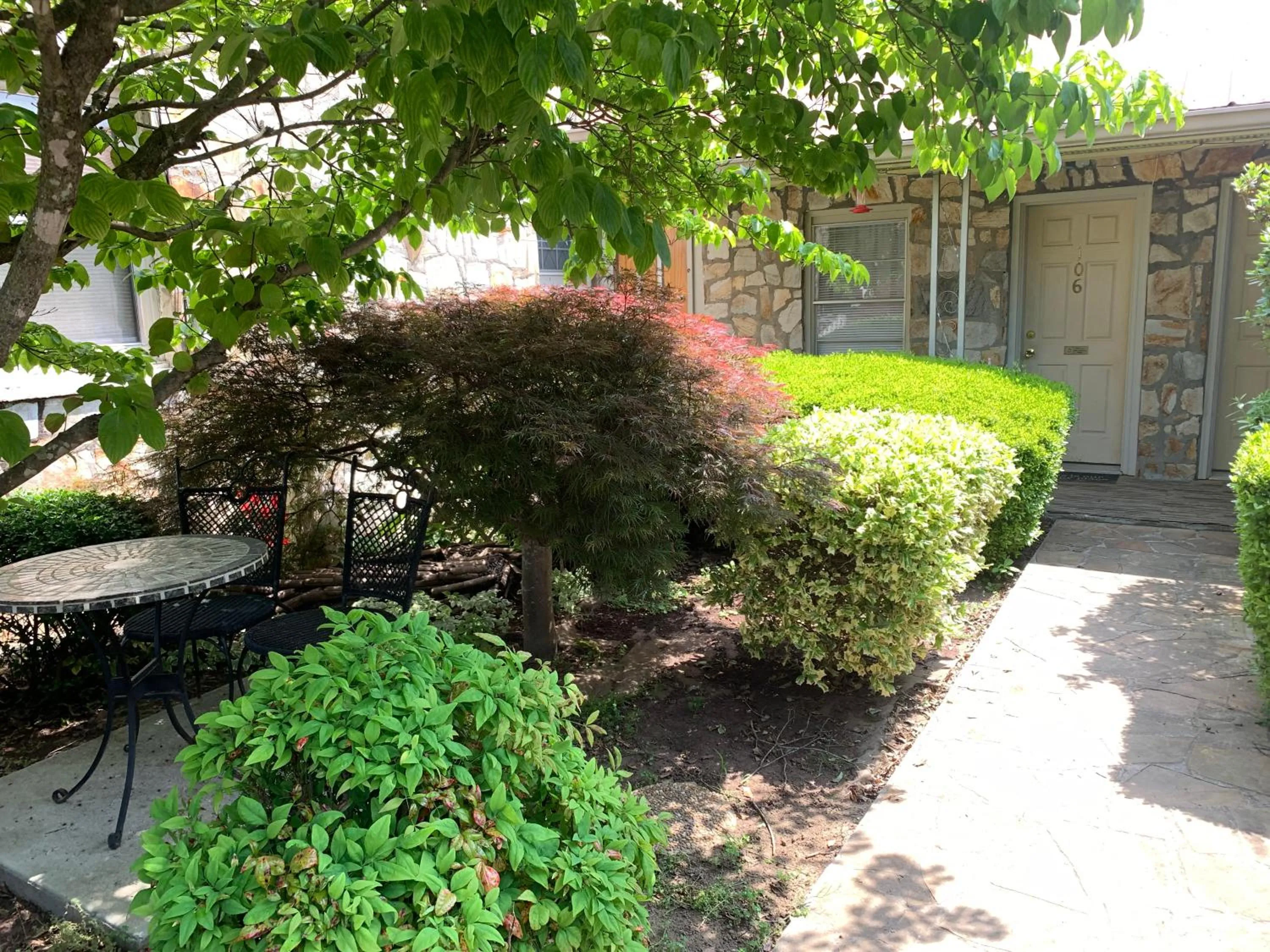 Phillips Historic Motel & Cottages