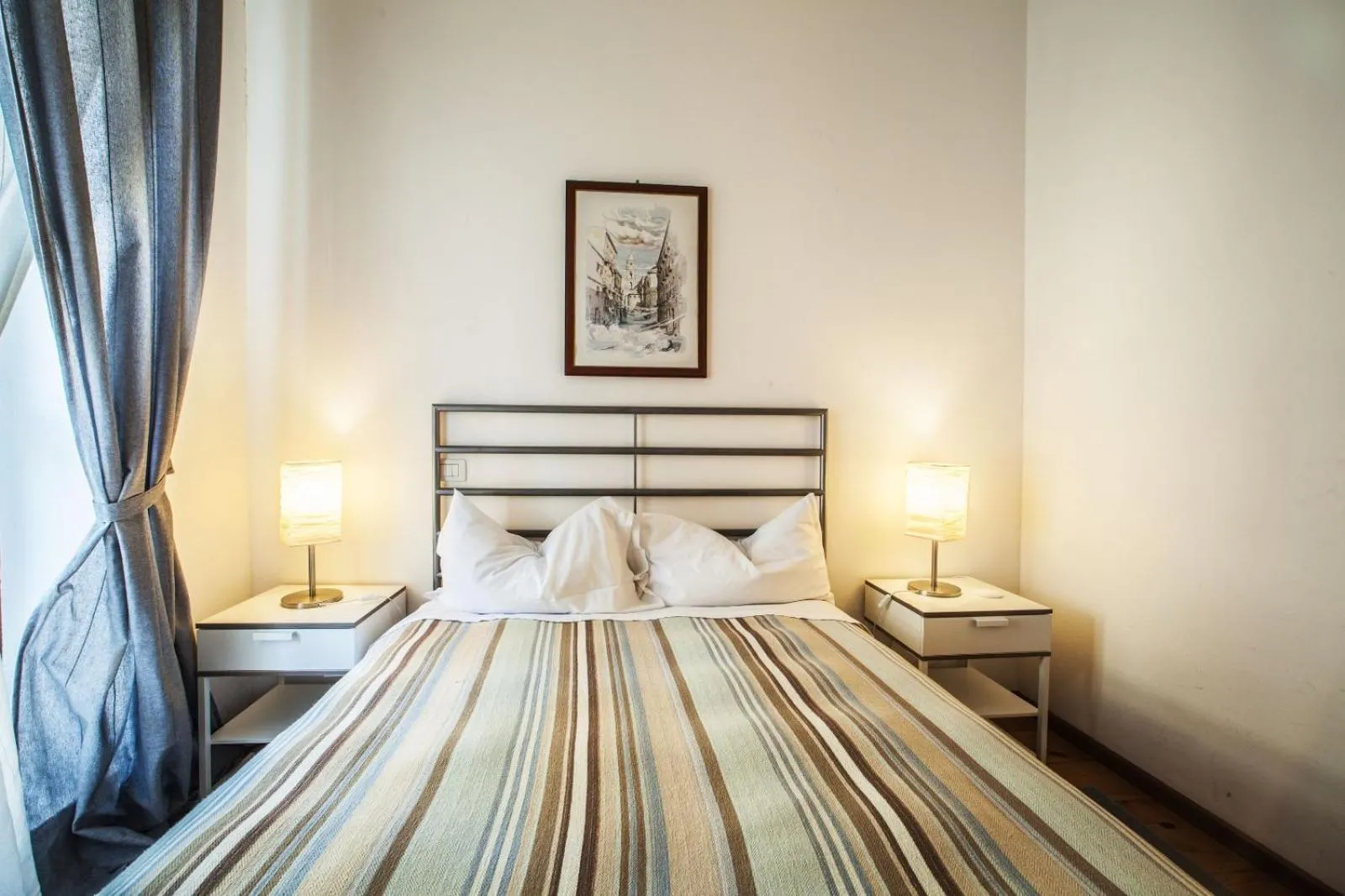 Bed in Studio Apartments Centro Storico Via Manno