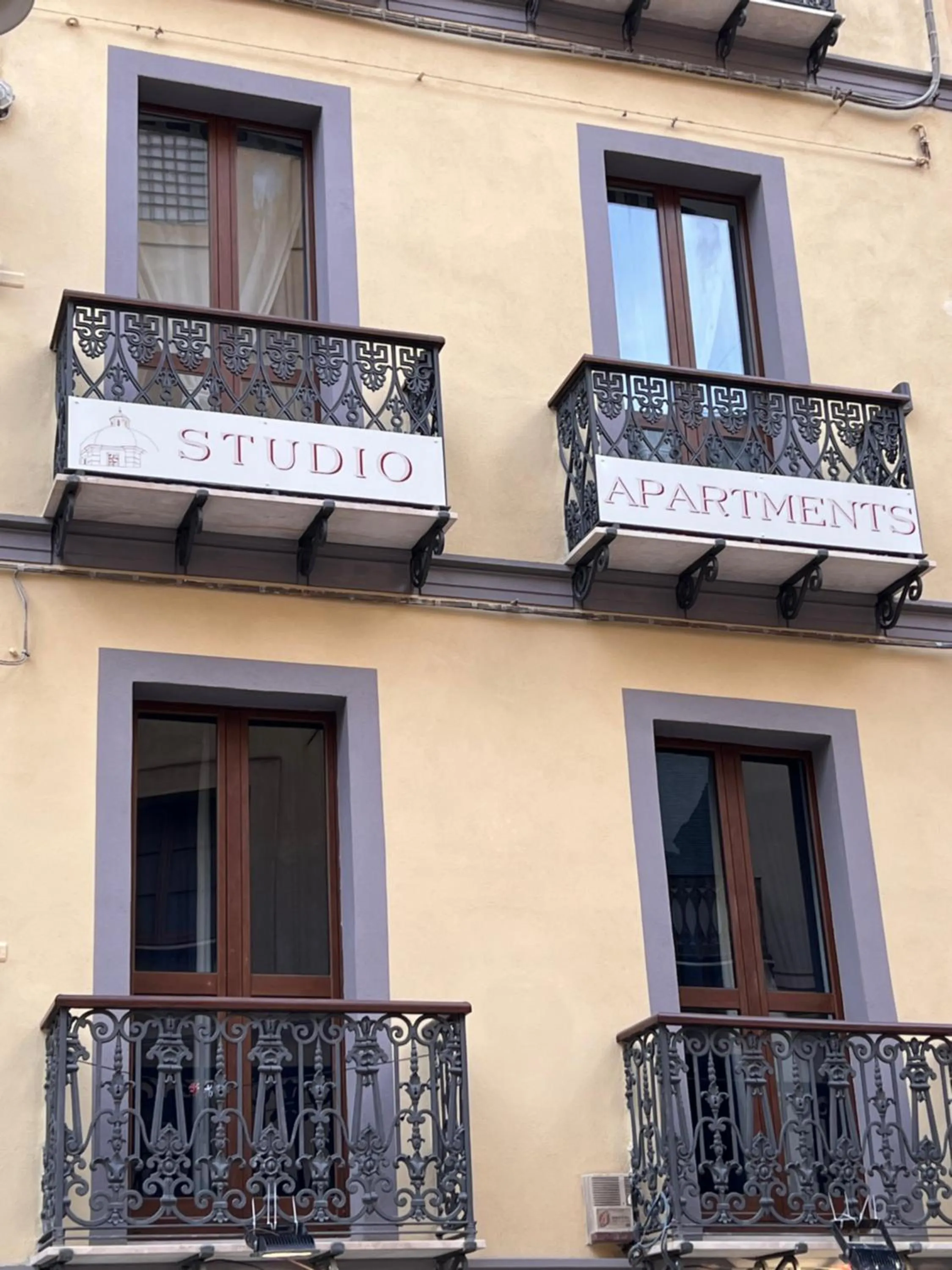 Property building in Studio Apartments Centro Storico Via Manno