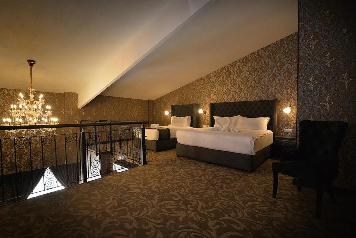 Bed in 1969 Business Suites Bandar Botani, Ipoh