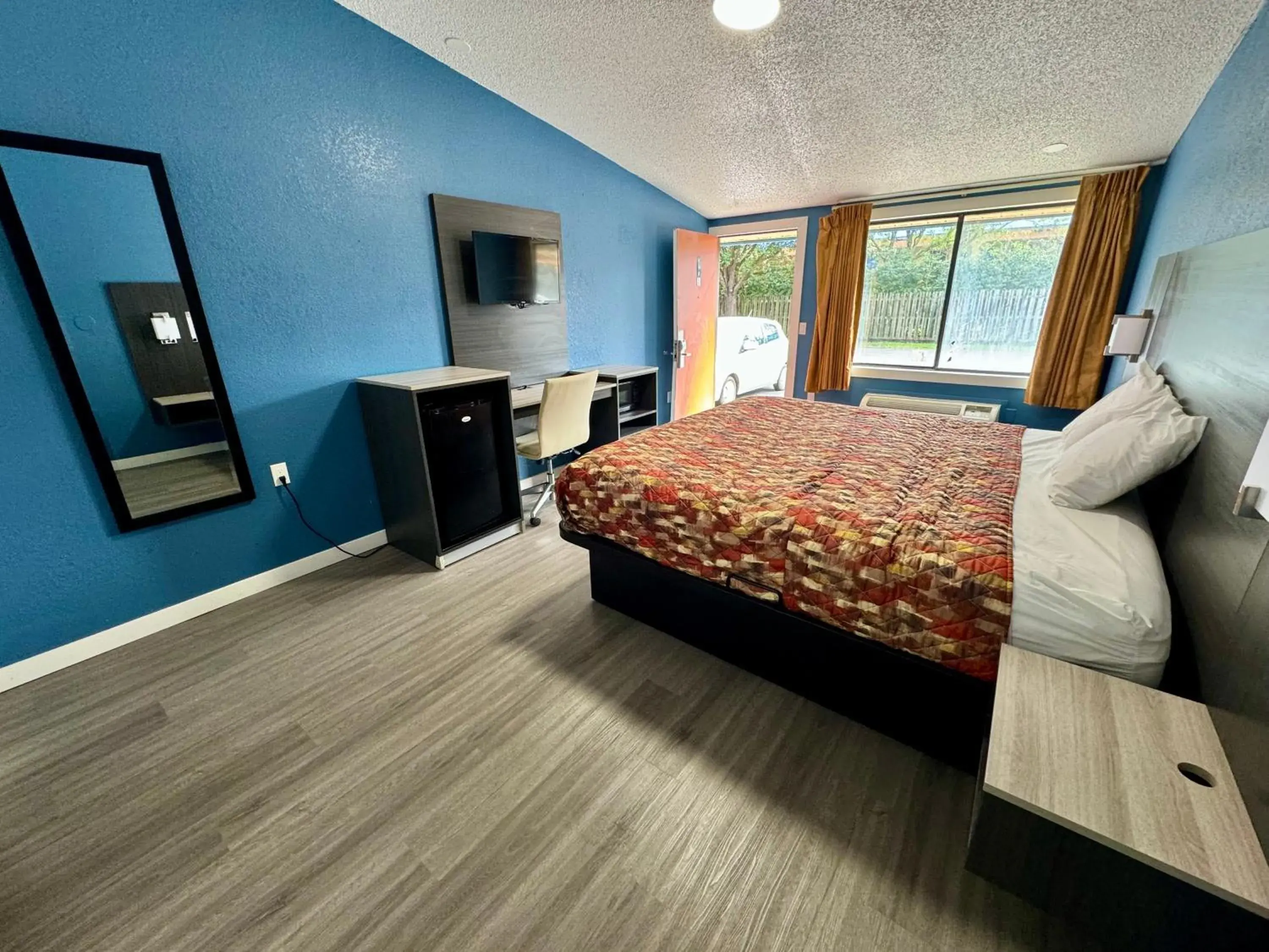 King Room - Smoking in Knights Inn Greenville King Room - Smoking in Knights Inn Greenville