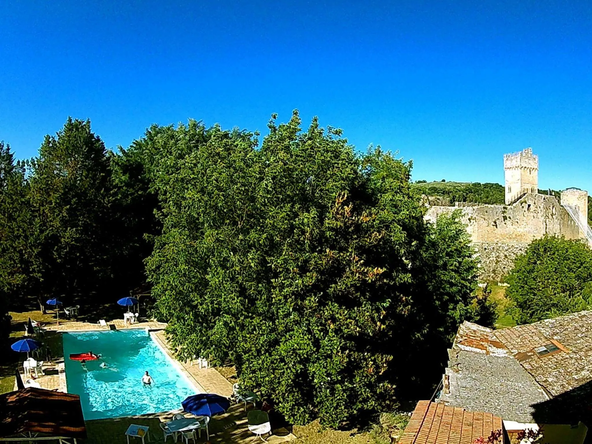 Summer in La Francigena