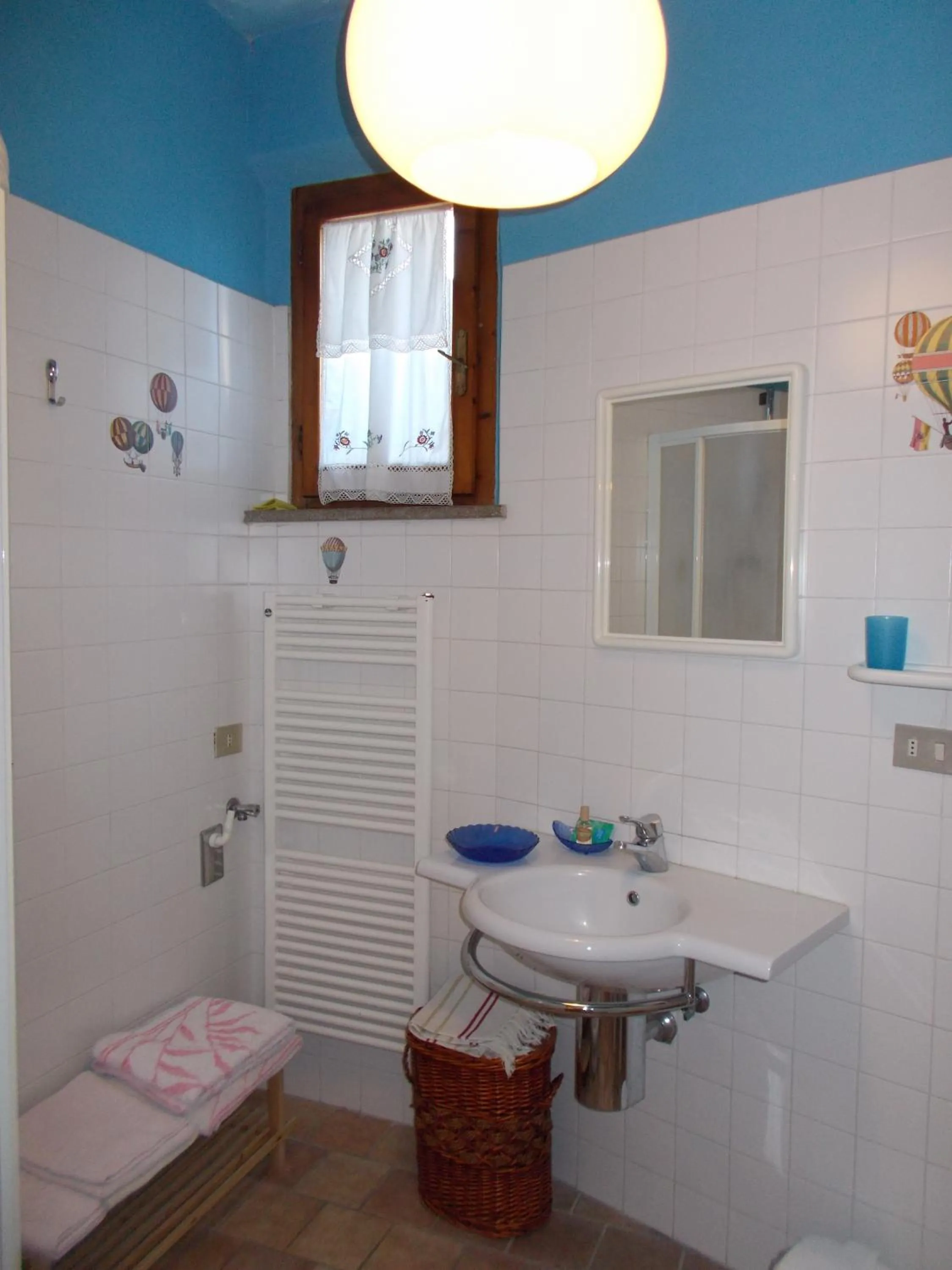 Bathroom in La Francigena