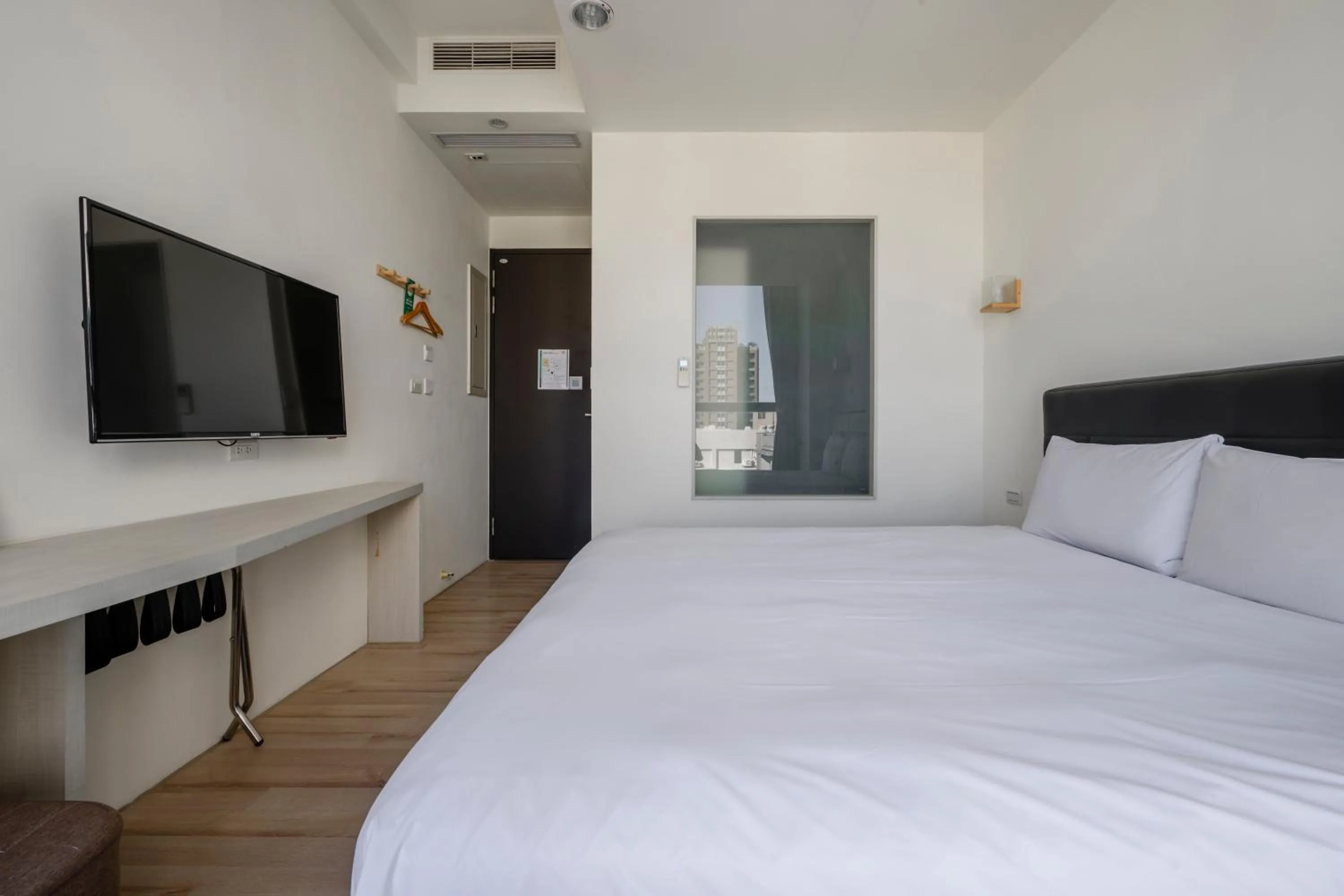 Bed in CHECK inn Express Taichung Fuxing