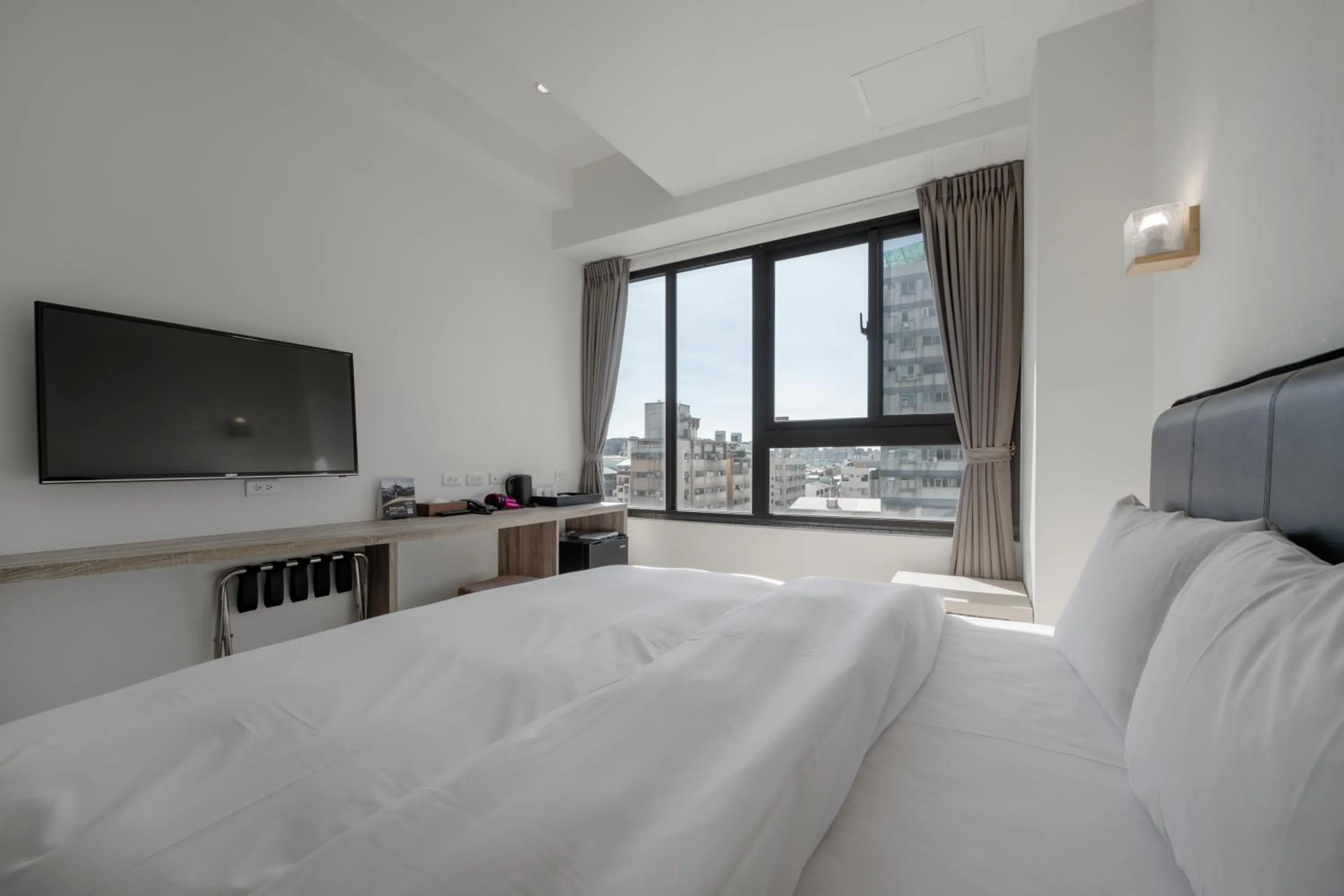 Bed in CHECK inn Express Taichung Fuxing