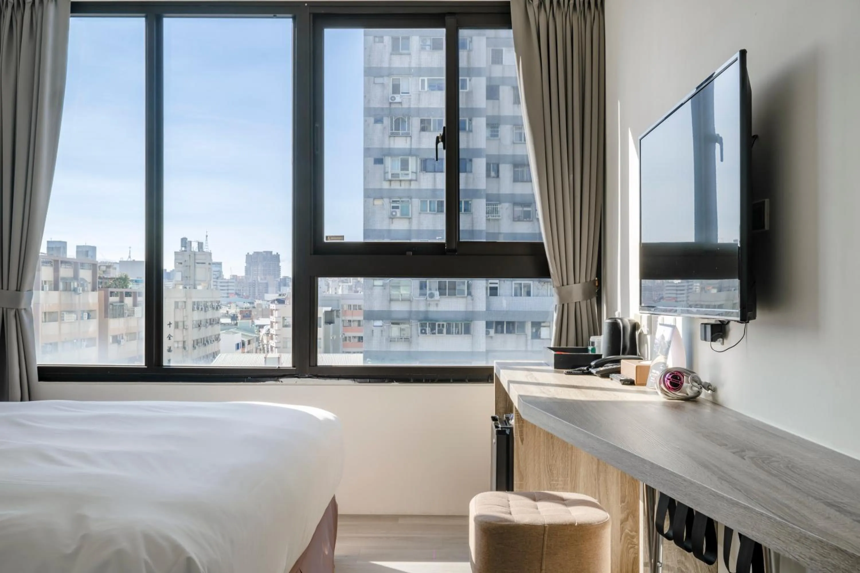 Bed in CHECK inn Express Taichung Fuxing