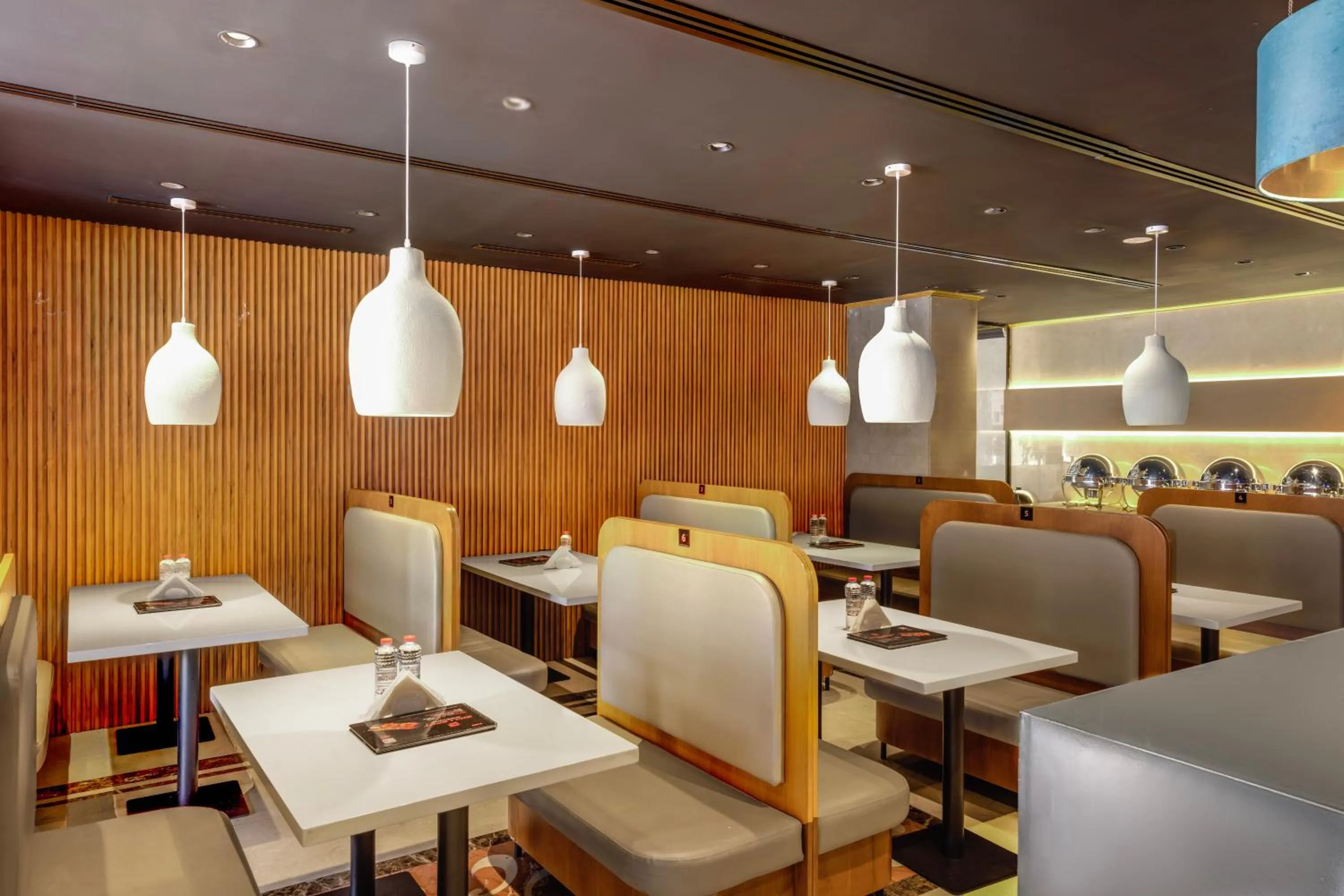 Restaurant/places to eat in Dream City Hotel Apartments LLC