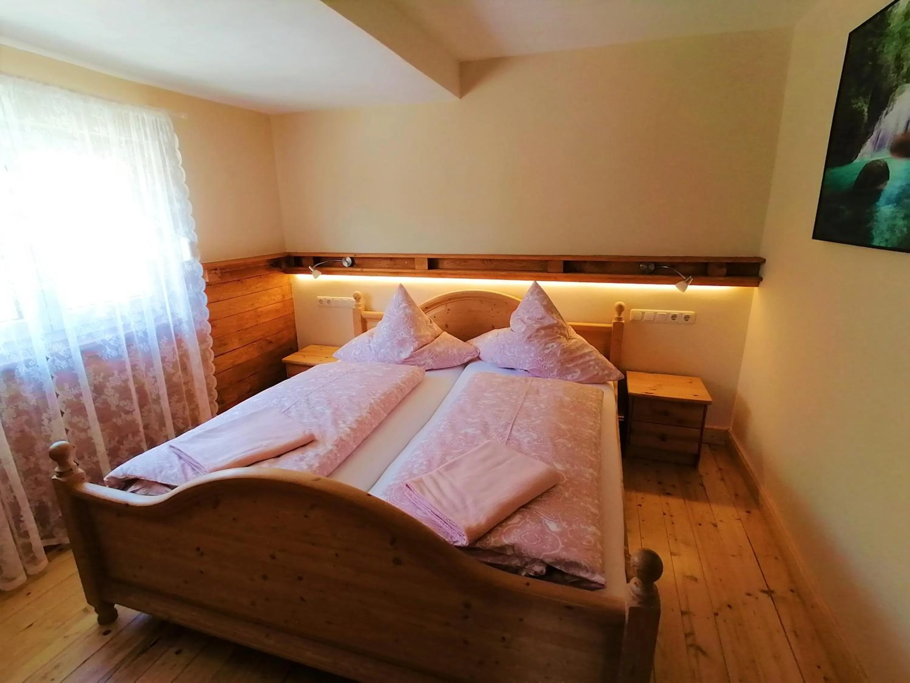 Bed in Pension Weinig