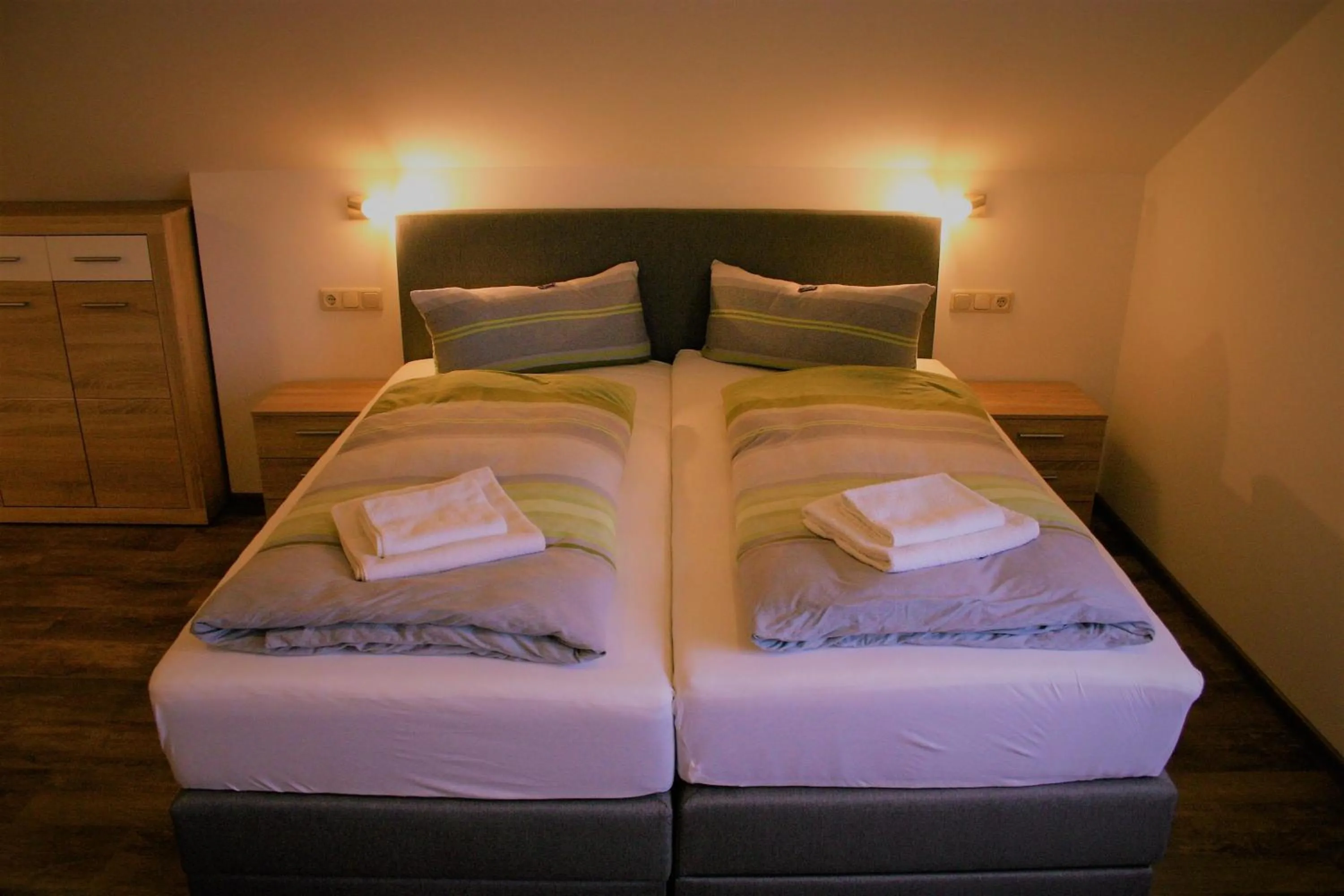 Bedroom, Bed in Pension Weinig